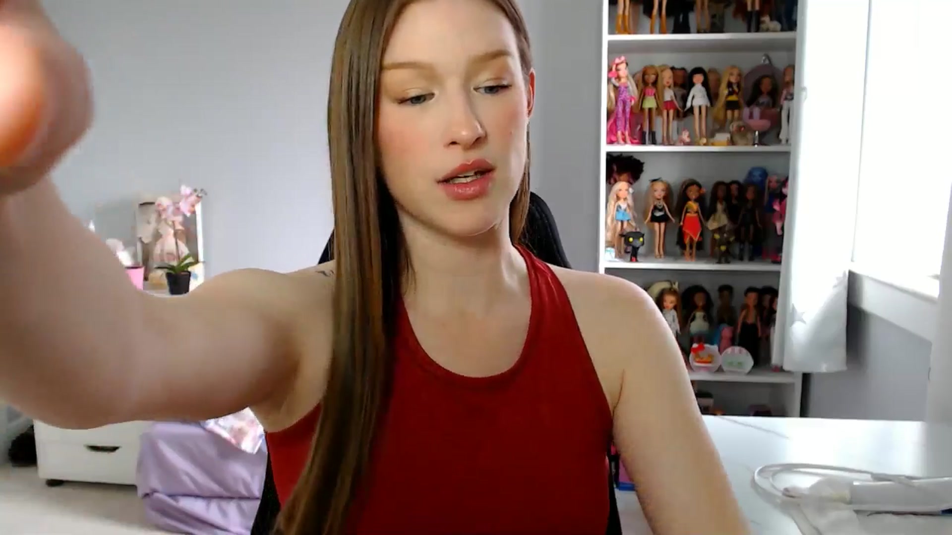 Gallery image thumbnail from GemmaMinx's myfreecams stream on, 05/14/2025, 19:19 image 9 of 20