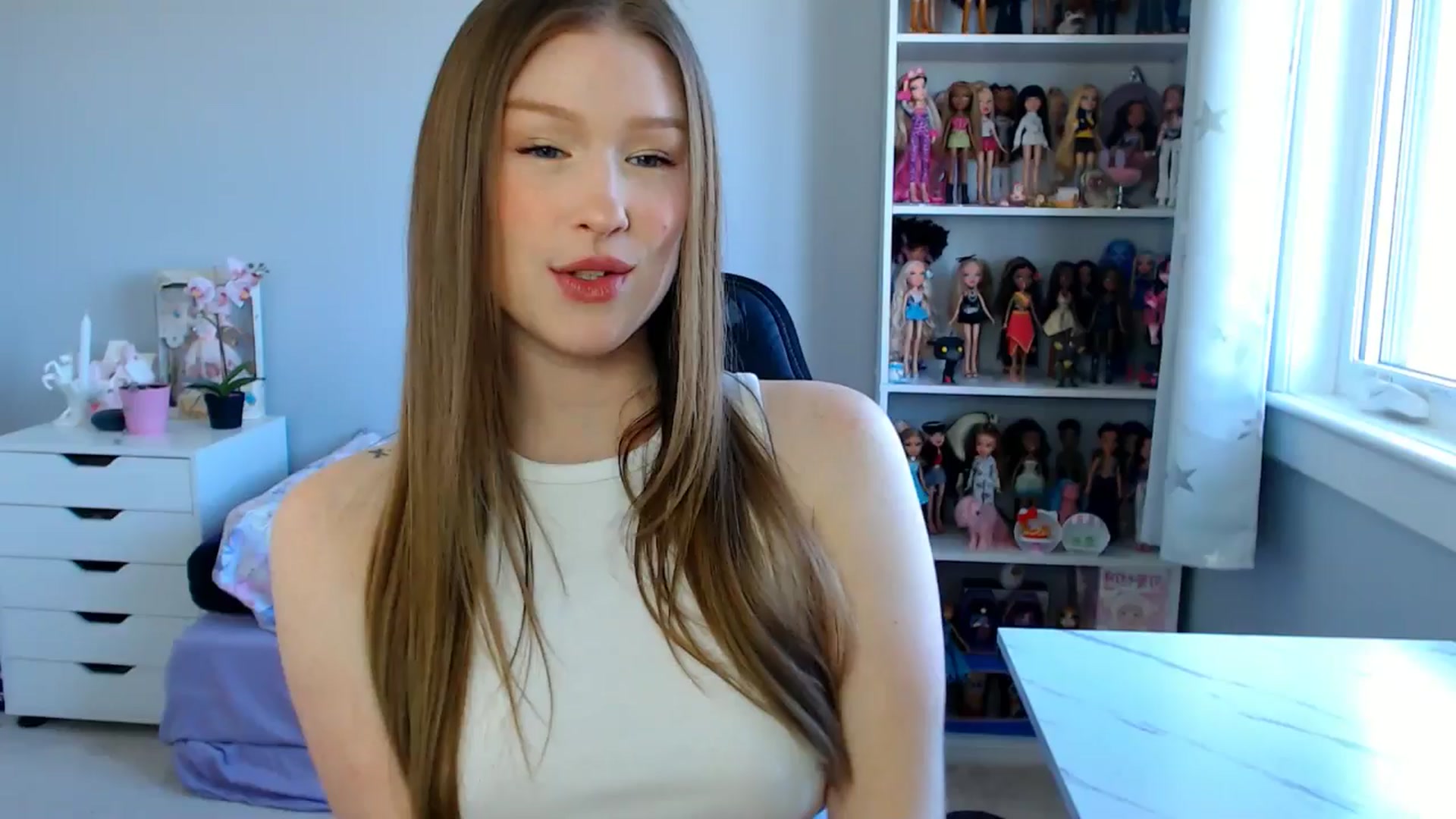 Gallery image thumbnail from GemmaMinx's myfreecams stream on, 05/26/2025, 17:20 image 1 of 20