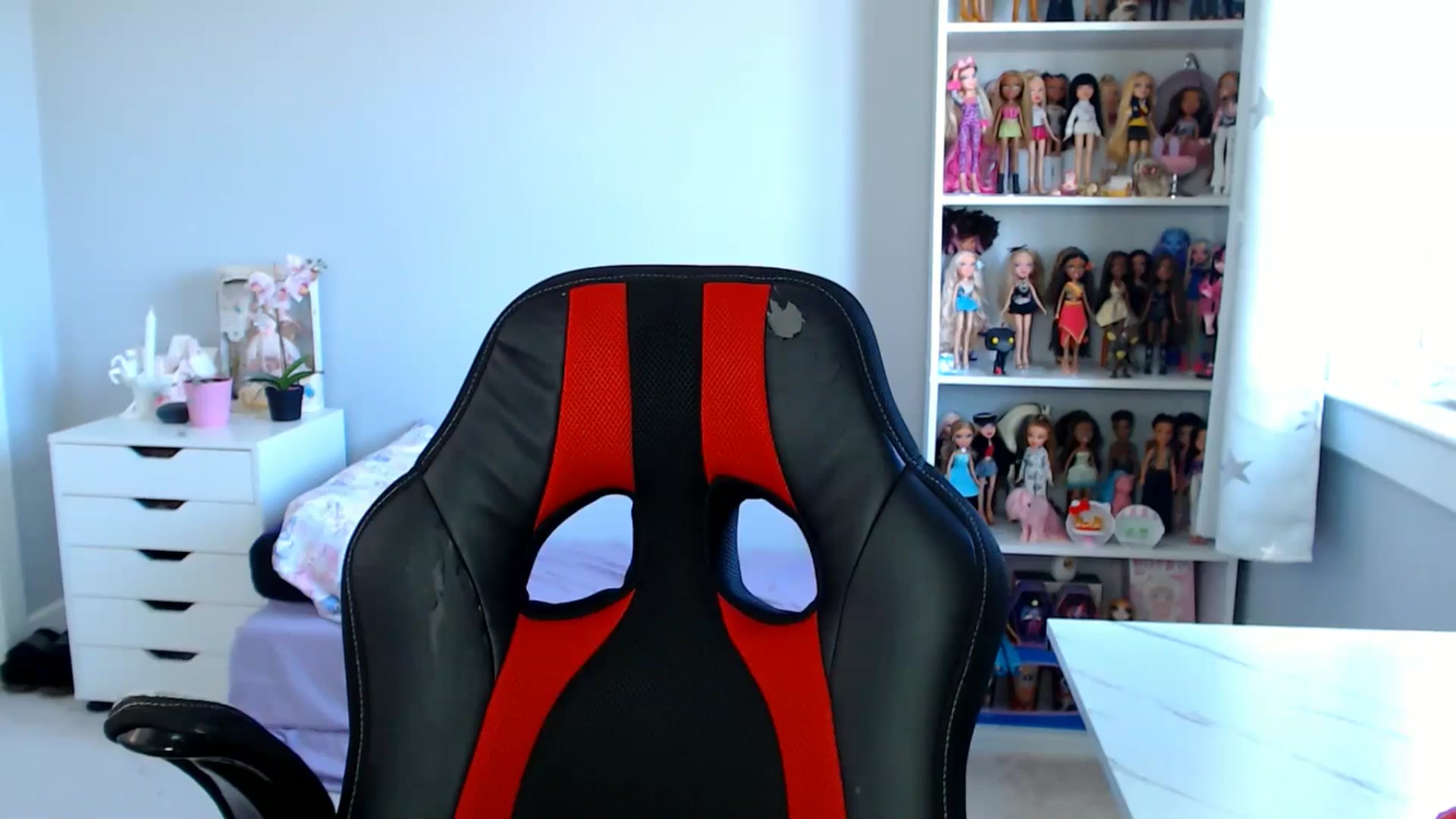 Gallery image thumbnail from GemmaMinx's myfreecams stream on, 05/26/2025, 17:20 image 16 of 20