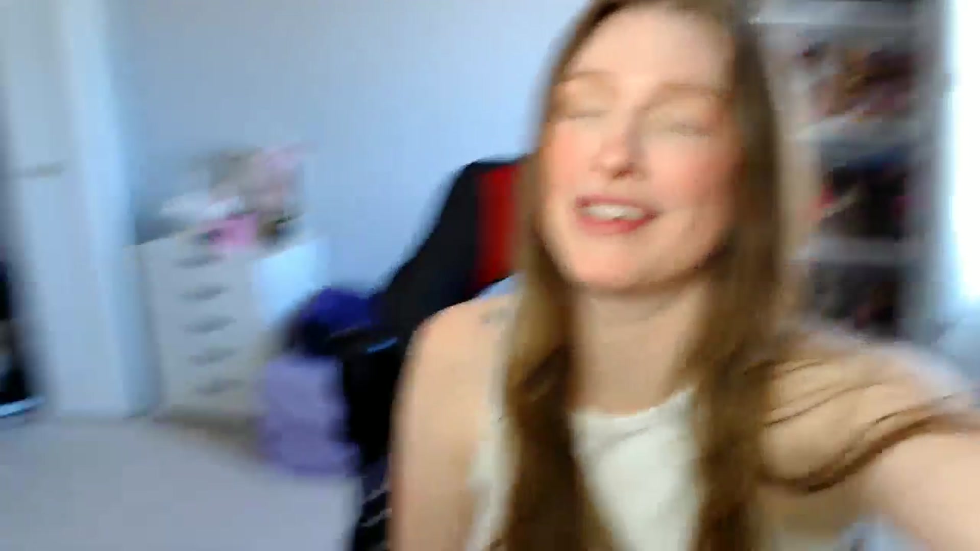 Gallery image thumbnail from GemmaMinx's myfreecams stream on, 05/26/2025, 18:57 image 4 of 20