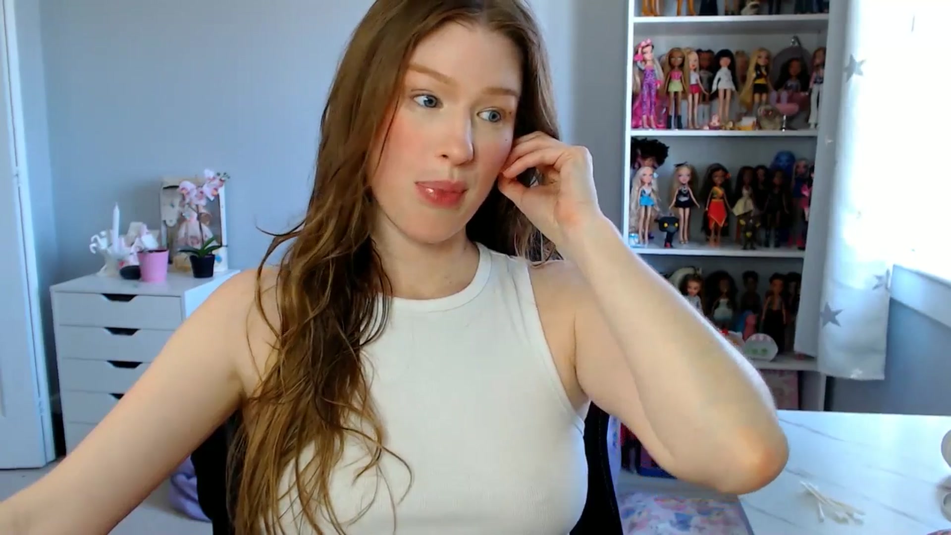 Gallery image thumbnail from GemmaMinx's myfreecams stream on, 05/26/2025, 18:57 image 2 of 20