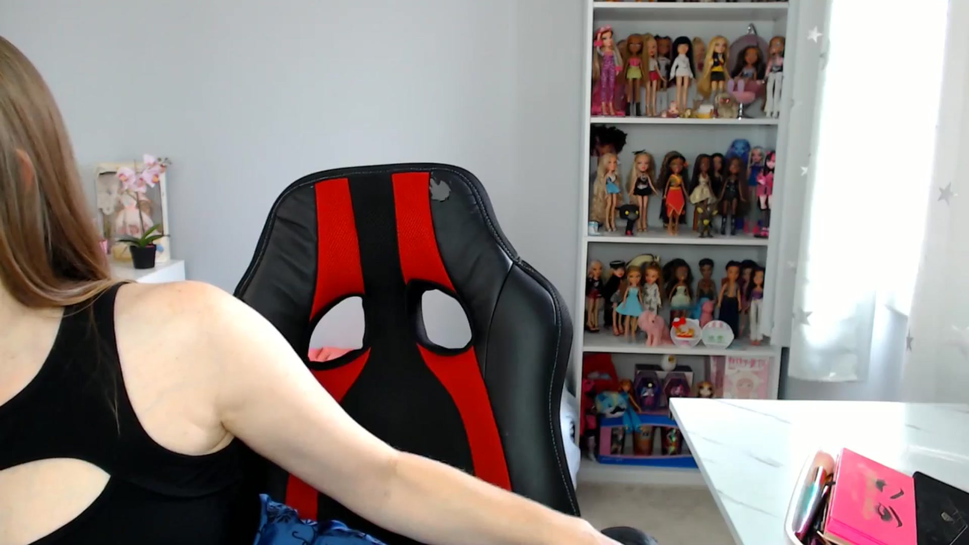 Gallery image thumbnail from GemmaMinx's myfreecams stream on, 05/29/2025, 19:07 image 7 of 20