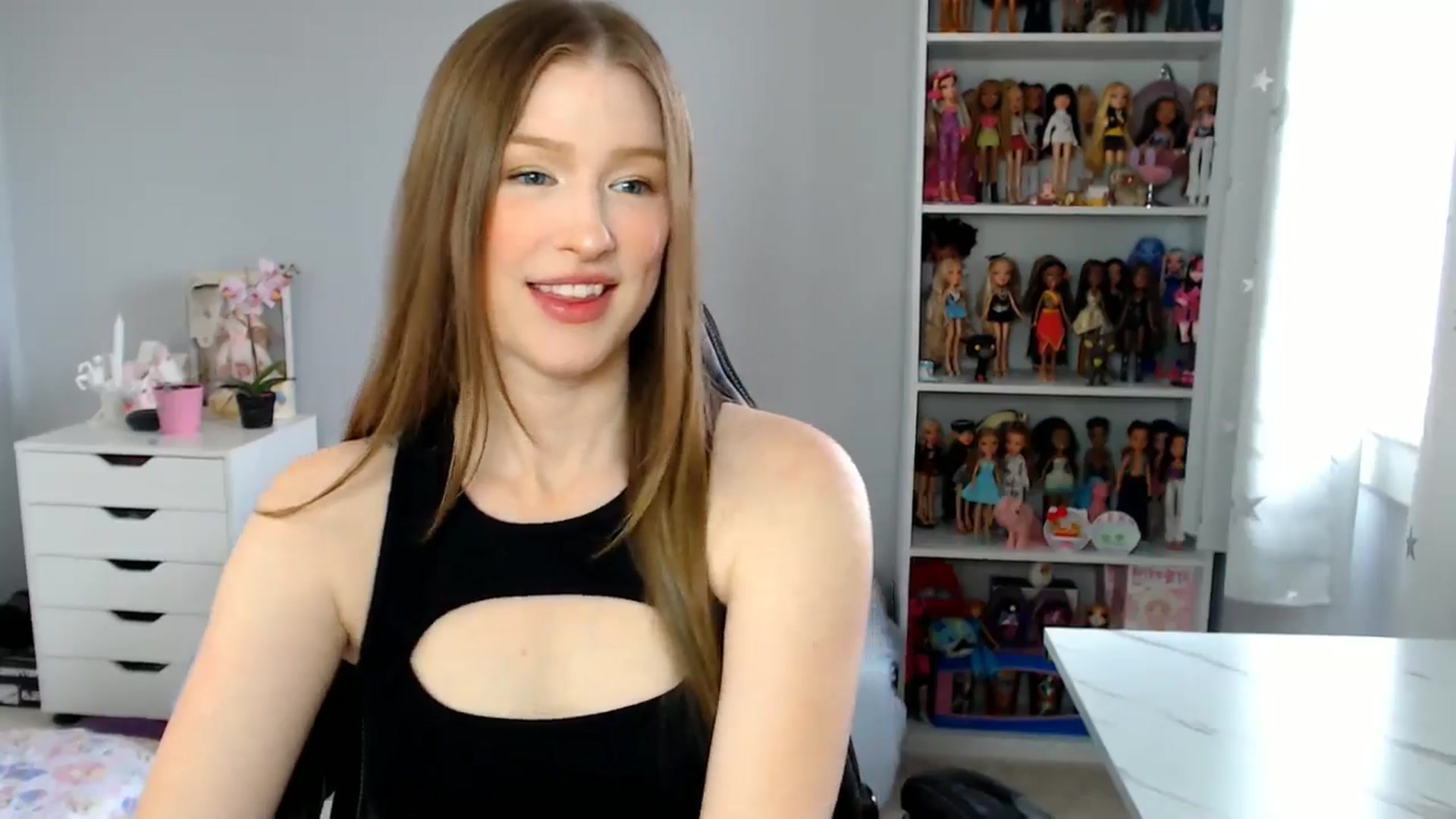 Gallery image thumbnail from GemmaMinx's myfreecams stream on, 05/29/2025, 19:07 image 12 of 20