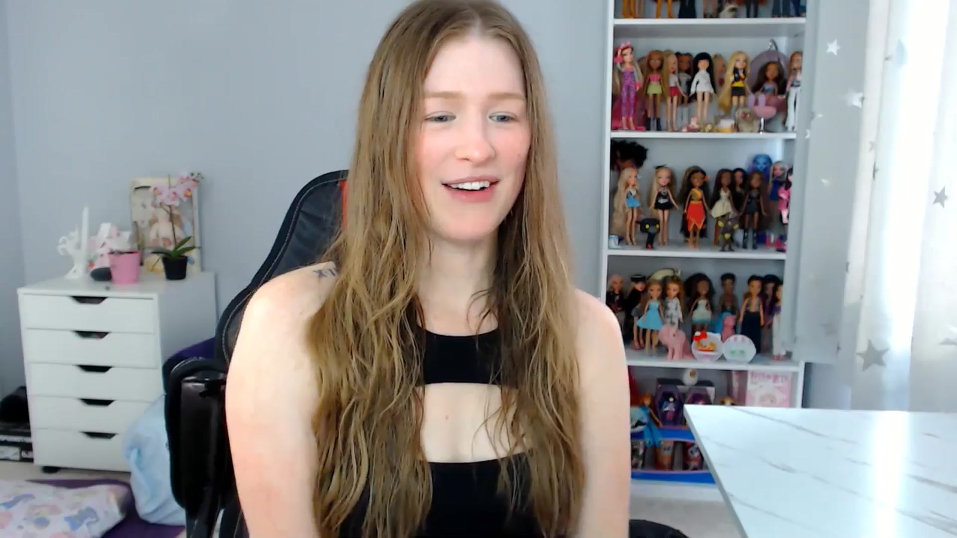 Gallery image thumbnail from GemmaMinx's myfreecams stream on, 05/29/2025, 20:28 image 17 of 20