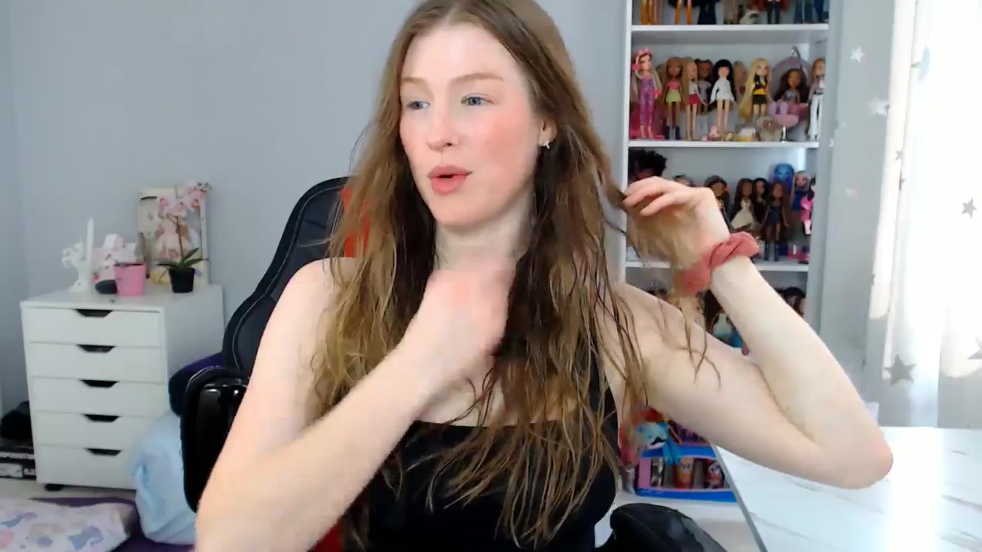 Gallery image thumbnail from GemmaMinx's myfreecams stream on, 05/29/2025, 20:28 image 12 of 20