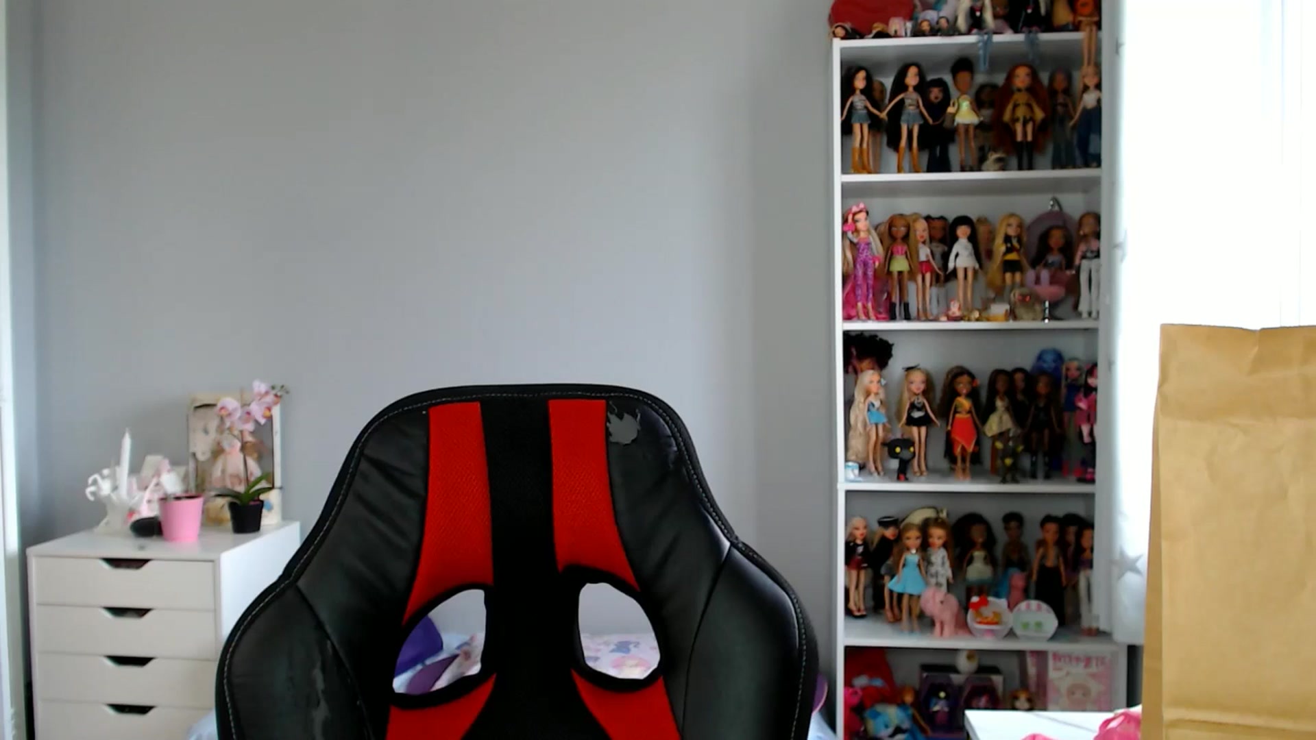 Gallery image thumbnail from GemmaMinx's myfreecams stream on, 05/31/2025, 21:16 image 7 of 20
