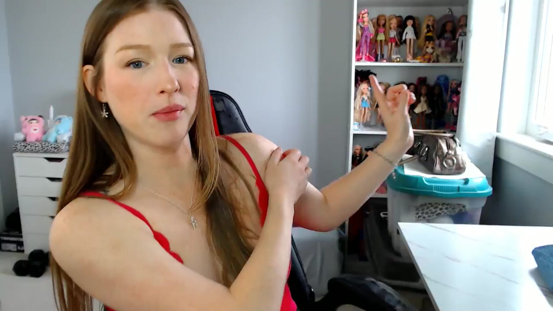 Gallery image thumbnail from GemmaMinx's myfreecams stream on, 06/09/2025, 19:18 image 3 of 20
