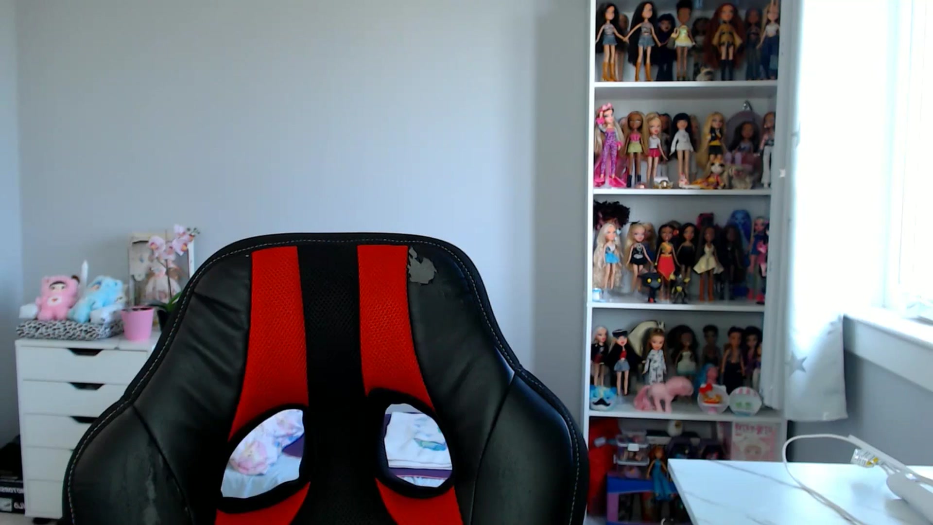 Gallery image thumbnail from GemmaMinx's myfreecams stream on, 06/10/2025, 16:08 image 11 of 20