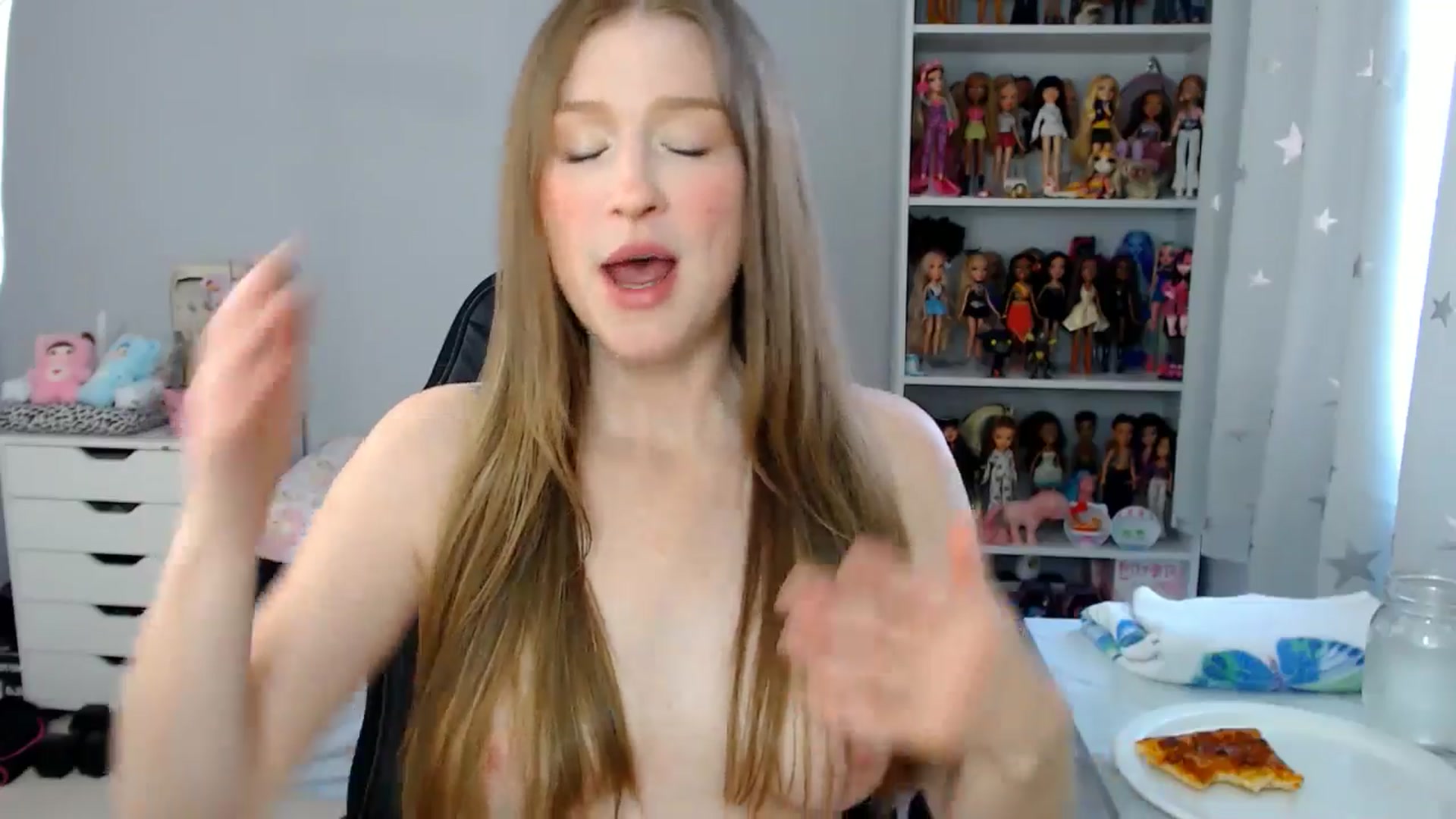 Gallery image thumbnail from GemmaMinx's myfreecams stream on, 06/10/2025, 18:45 image 2 of 20