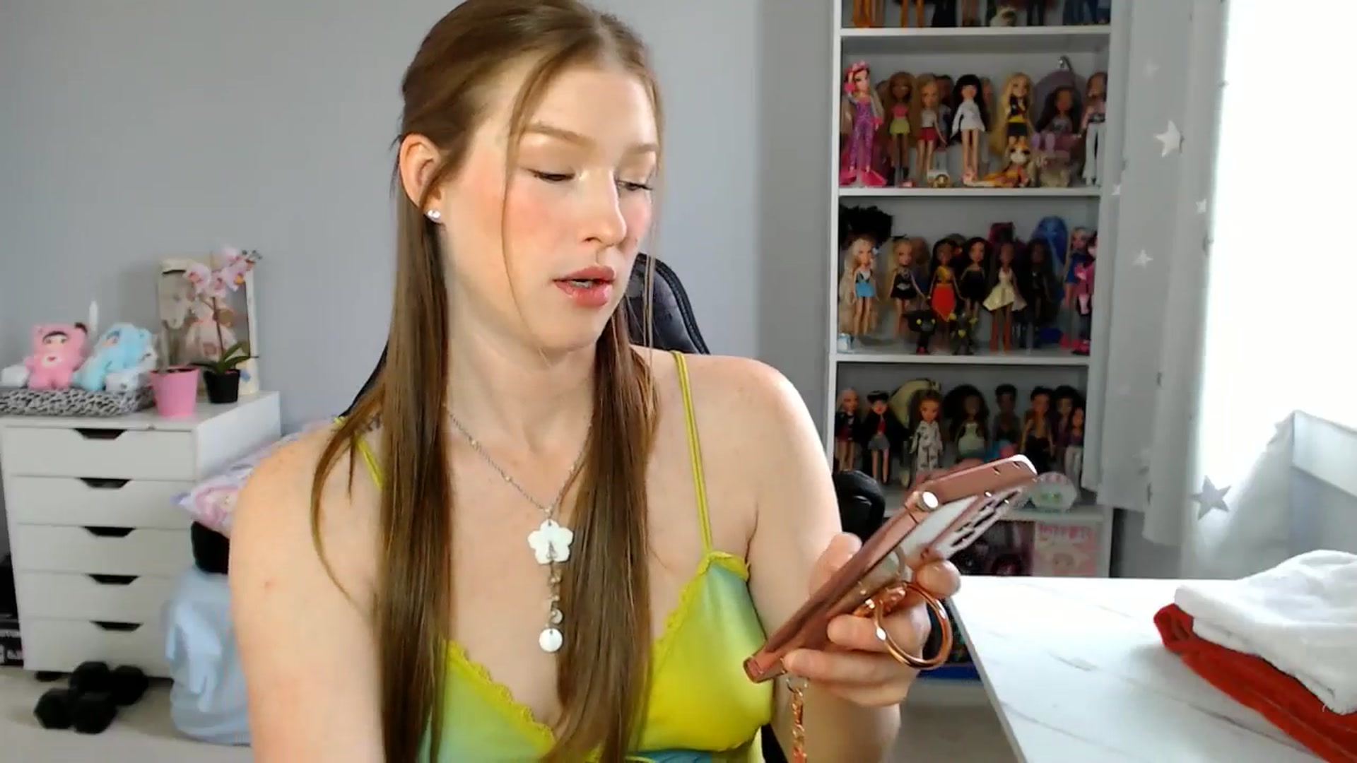 Gallery image thumbnail from GemmaMinx's myfreecams stream on, 06/11/2025, 16:09 image 5 of 20