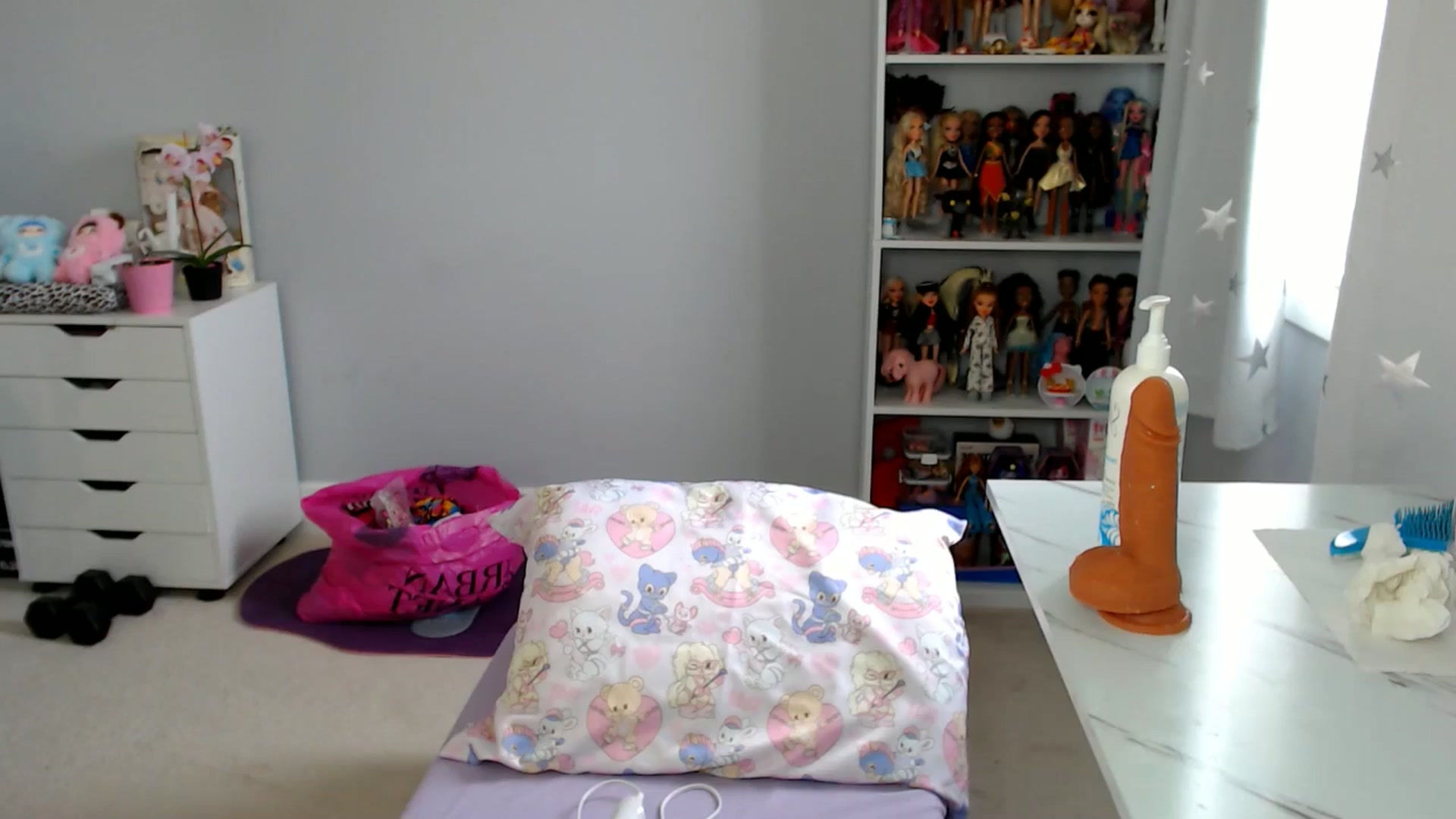 Gallery image thumbnail from GemmaMinx's myfreecams stream on, 06/13/2025, 16:45 image 20 of 20