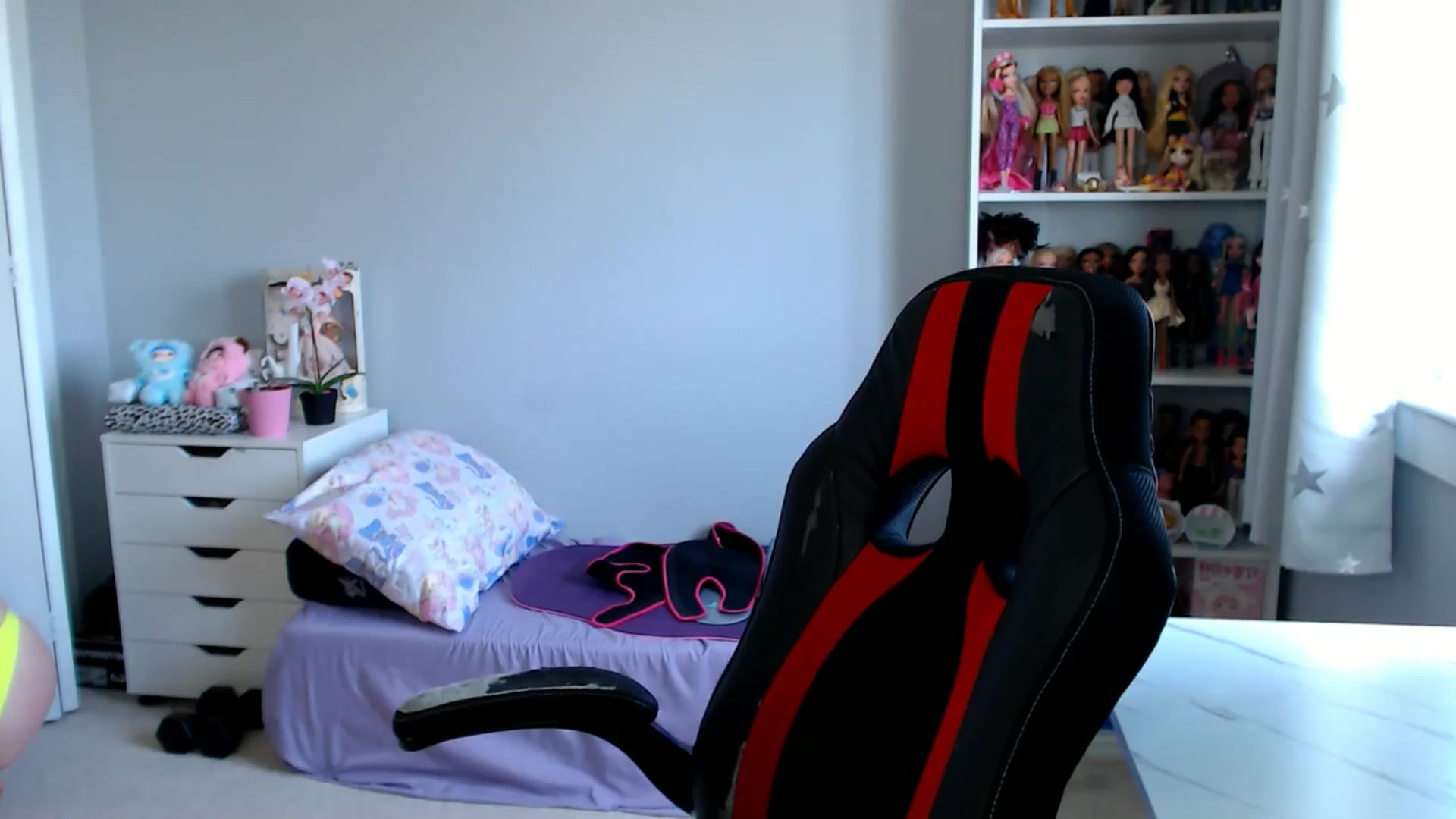 Gallery image thumbnail from GemmaMinx's myfreecams stream on, 06/24/2025, 18:18 image 16 of 20