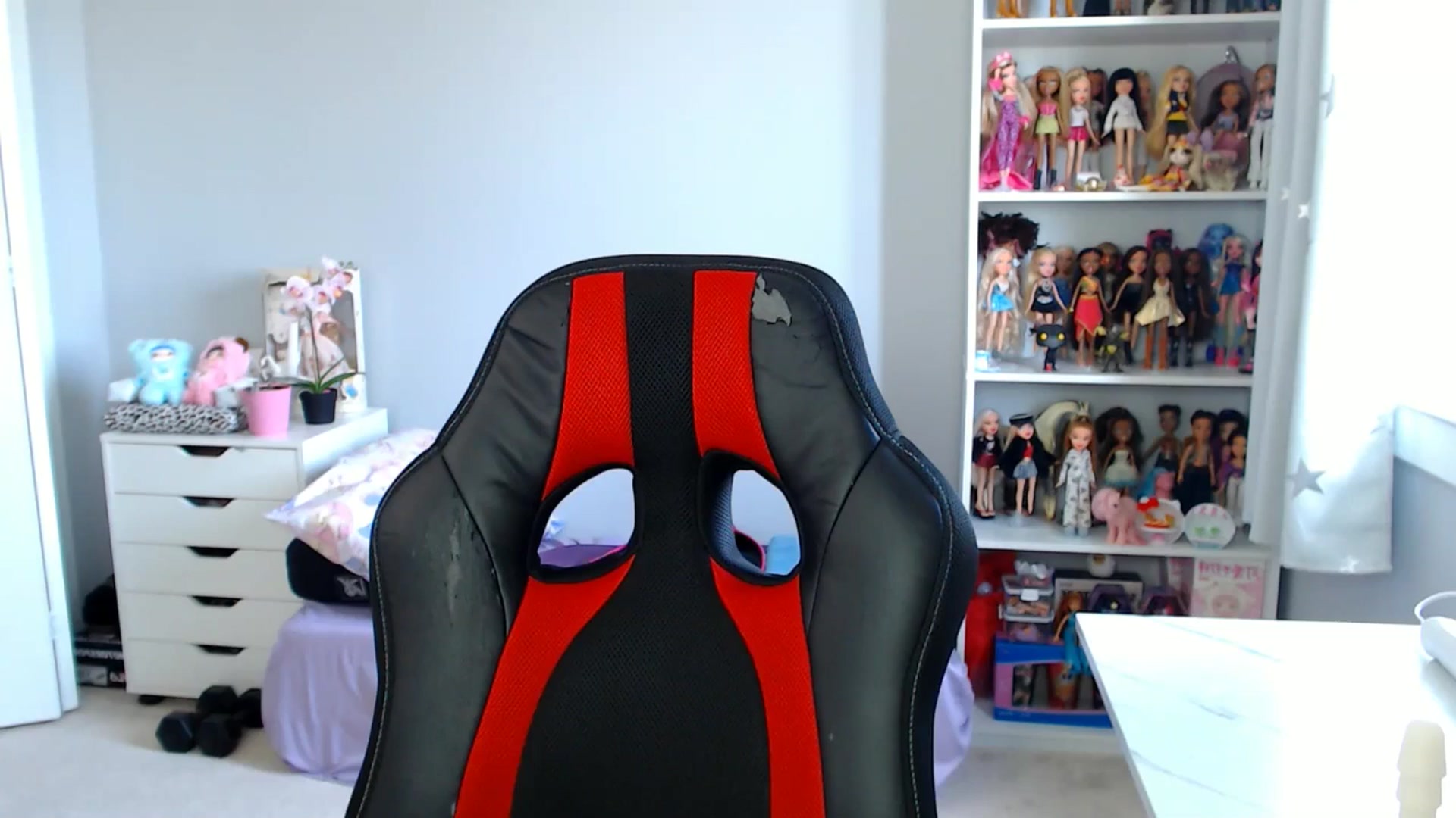 Gallery image thumbnail from GemmaMinx's myfreecams stream on, 06/24/2025, 18:18 image 17 of 20
