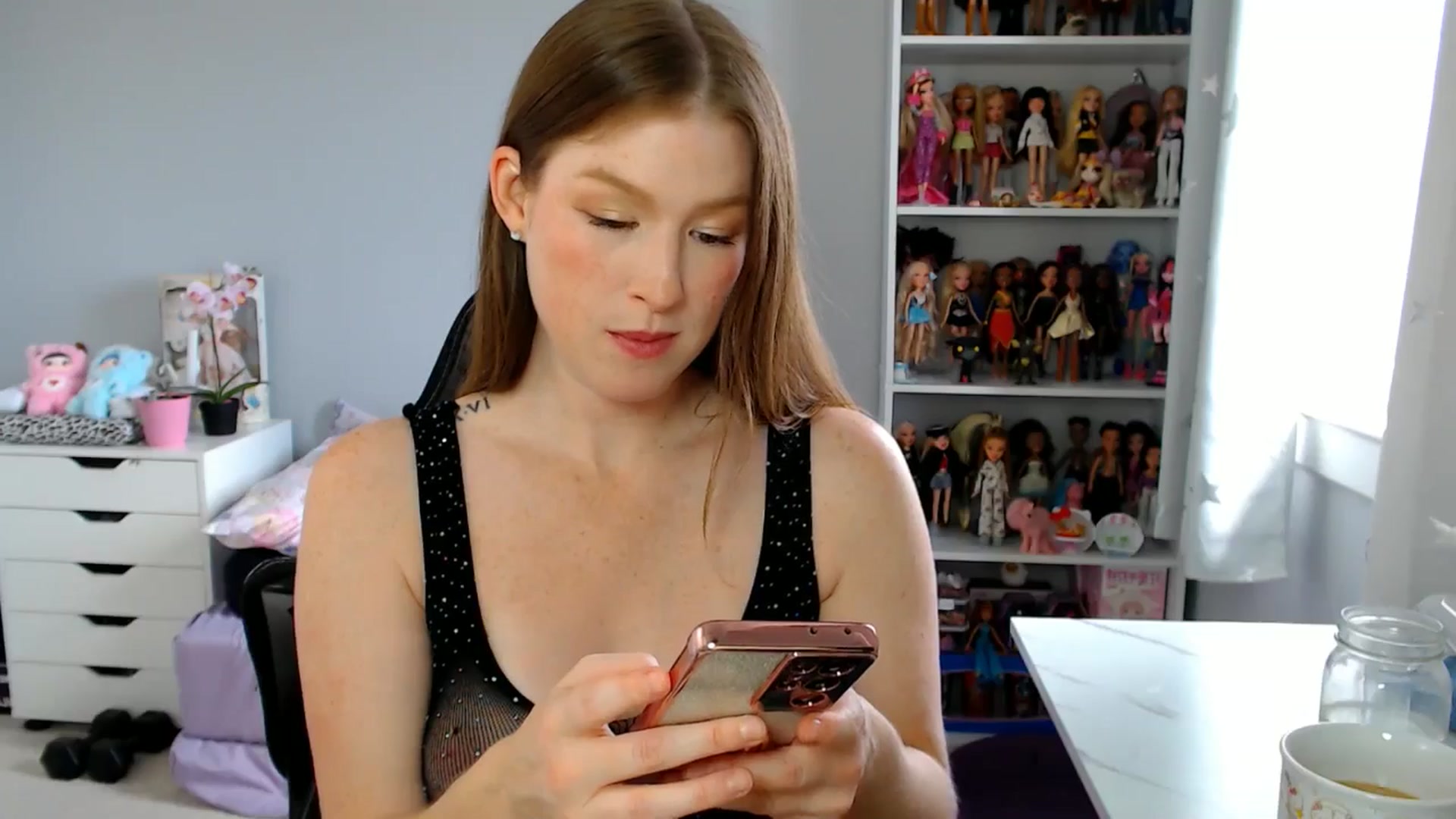 Gallery image thumbnail from GemmaMinx's myfreecams stream on, 06/28/2025, 19:31 image 14 of 20