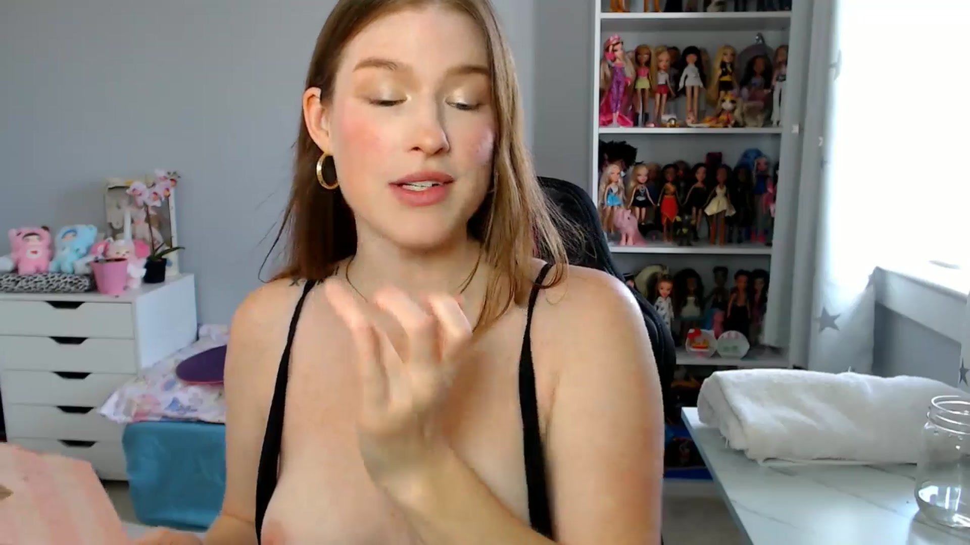 Gallery image thumbnail from GemmaMinx's myfreecams stream on, 07/10/2025, 17:01 image 7 of 20