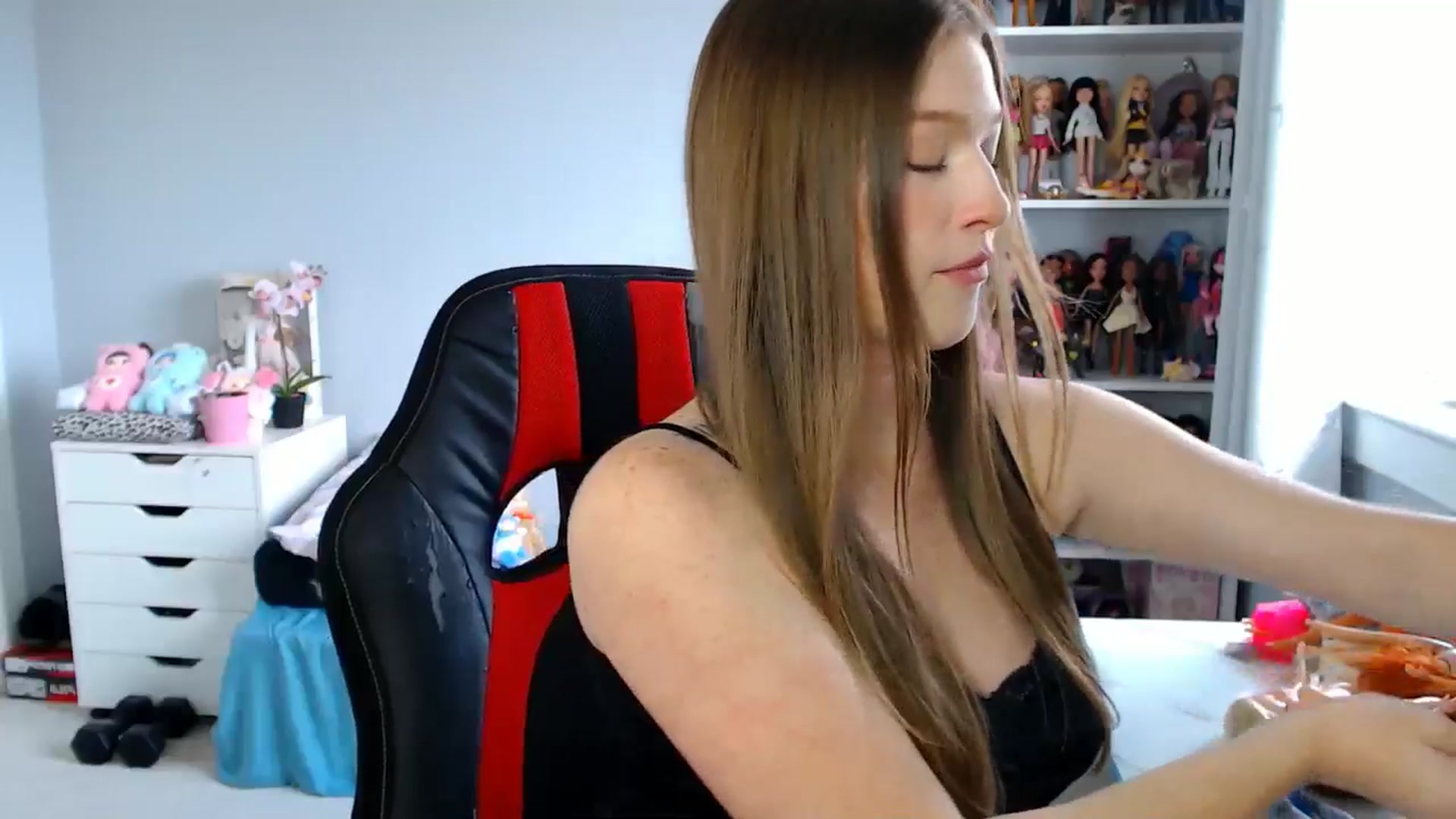 Gallery image thumbnail from GemmaMinx's myfreecams stream on, 07/27/2025, 21:28 image 2 of 20