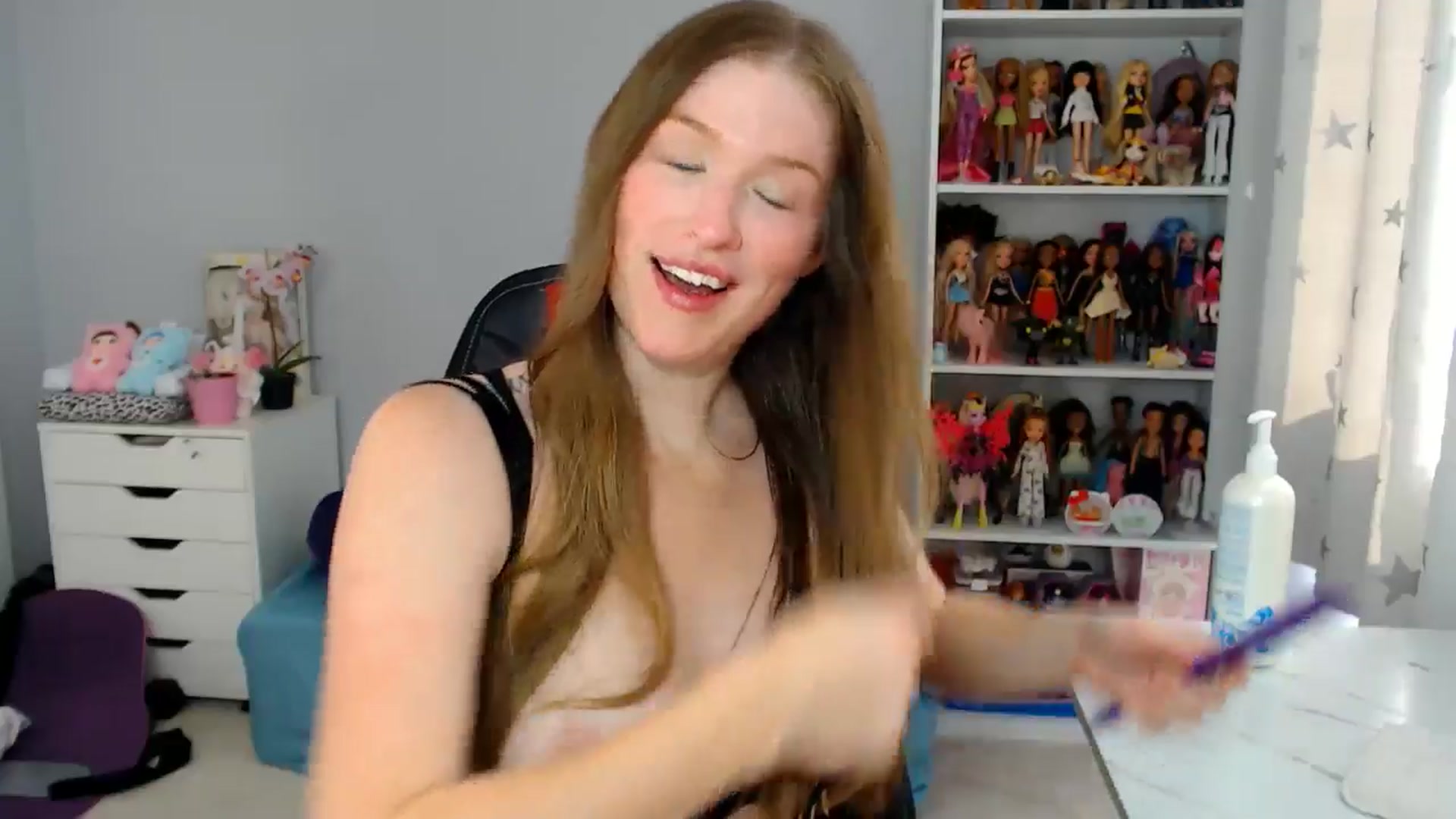 Gallery image thumbnail from GemmaMinx's myfreecams stream on, 07/28/2025, 21:27 image 8 of 20