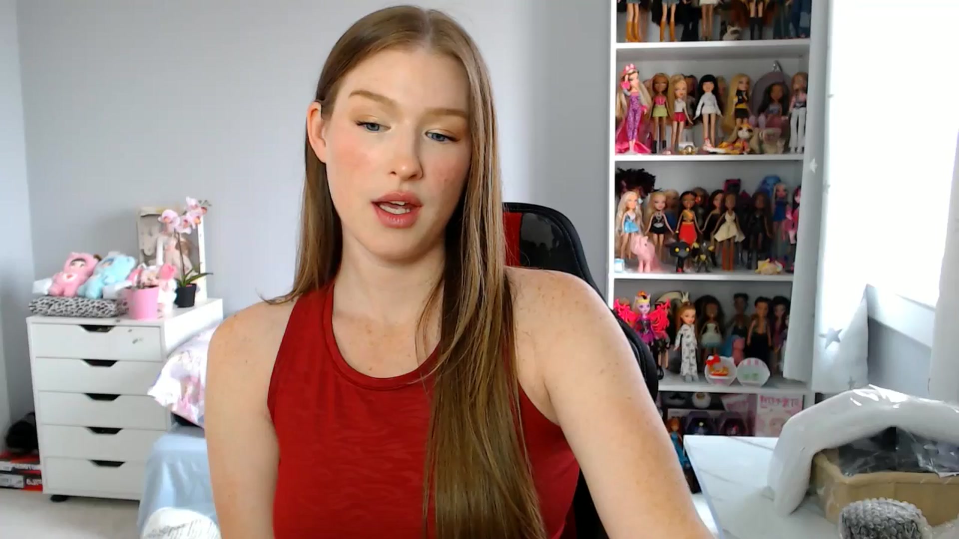 Gallery image thumbnail from GemmaMinx's myfreecams stream on, 08/08/2025, 20:16 image 1 of 20