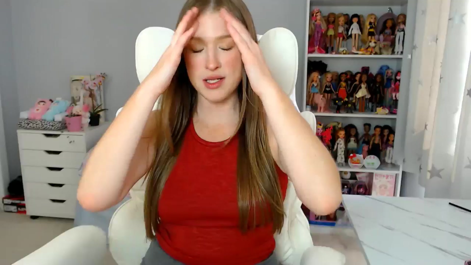 Gallery image thumbnail from GemmaMinx's myfreecams stream on, 08/08/2025, 20:16 image 19 of 20
