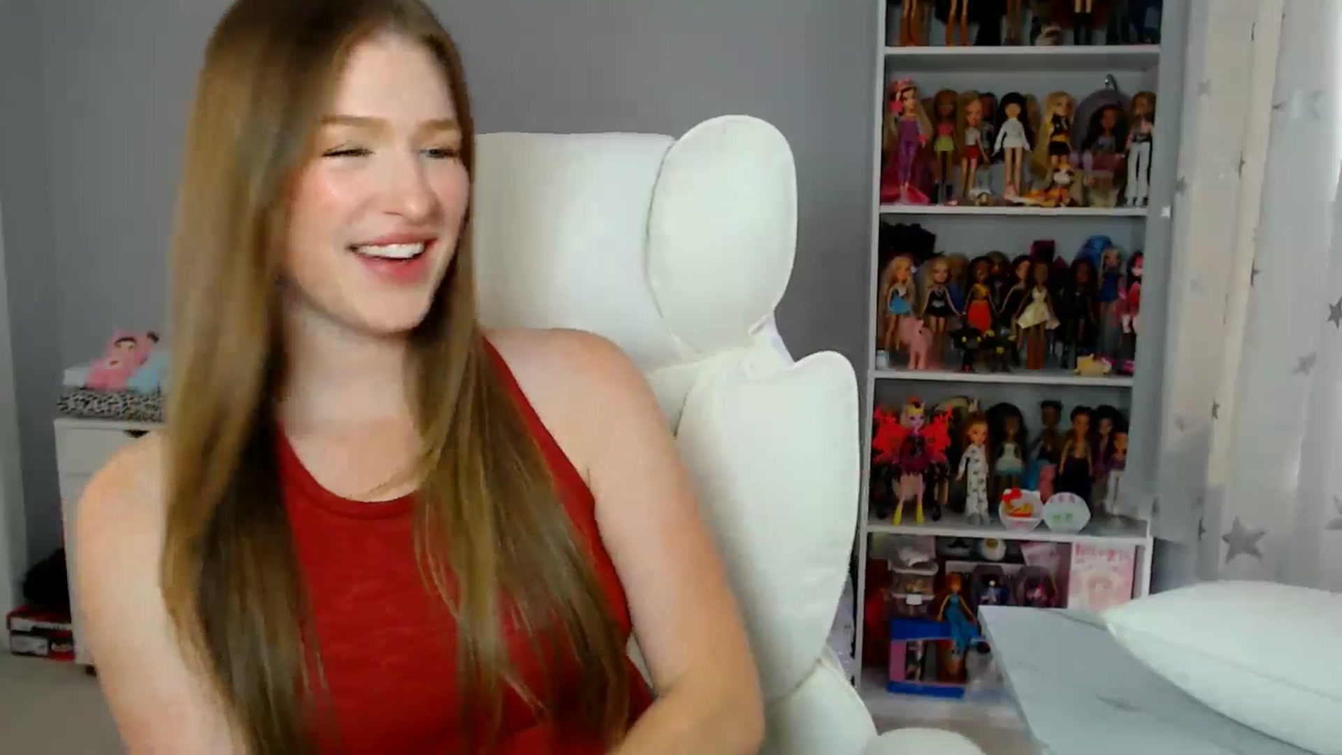 Gallery image thumbnail from GemmaMinx's myfreecams stream on, 08/08/2025, 20:16 image 17 of 20