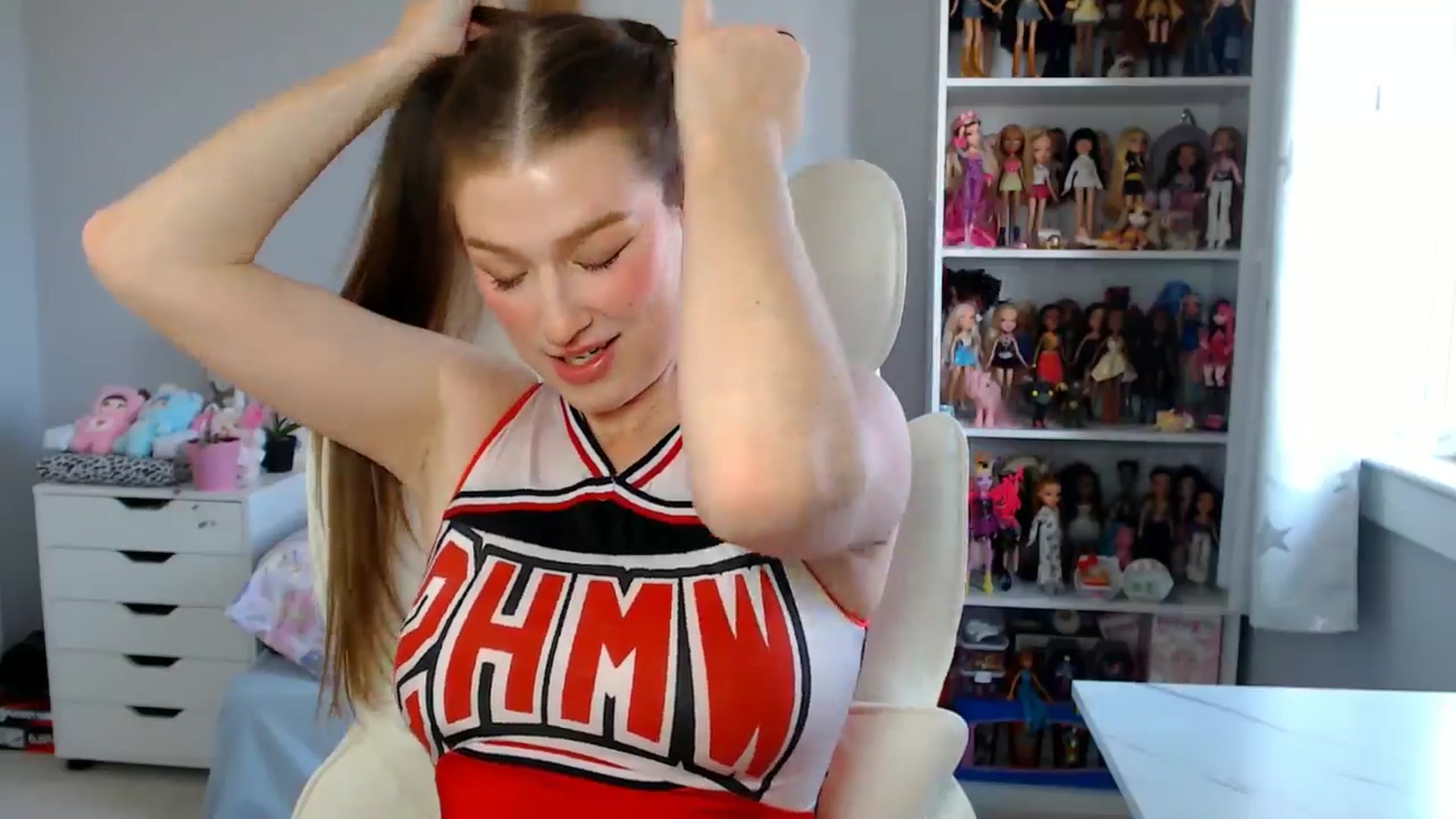 Gallery image thumbnail from GemmaMinx's myfreecams stream on, 08/09/2025, 16:17 image 18 of 20