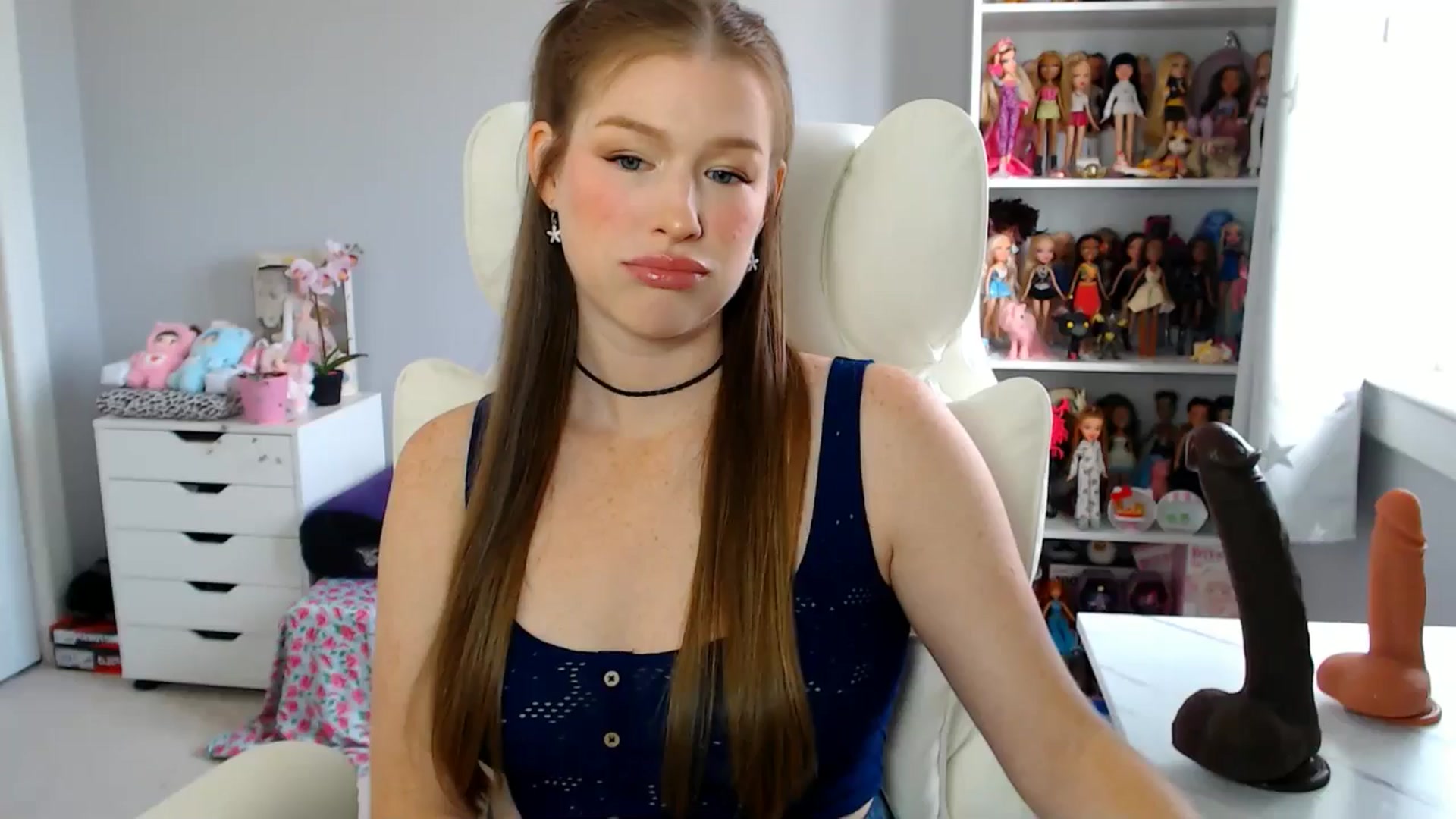 Gallery image thumbnail from GemmaMinx's myfreecams stream on, 08/12/2025, 16:14 image 6 of 20
