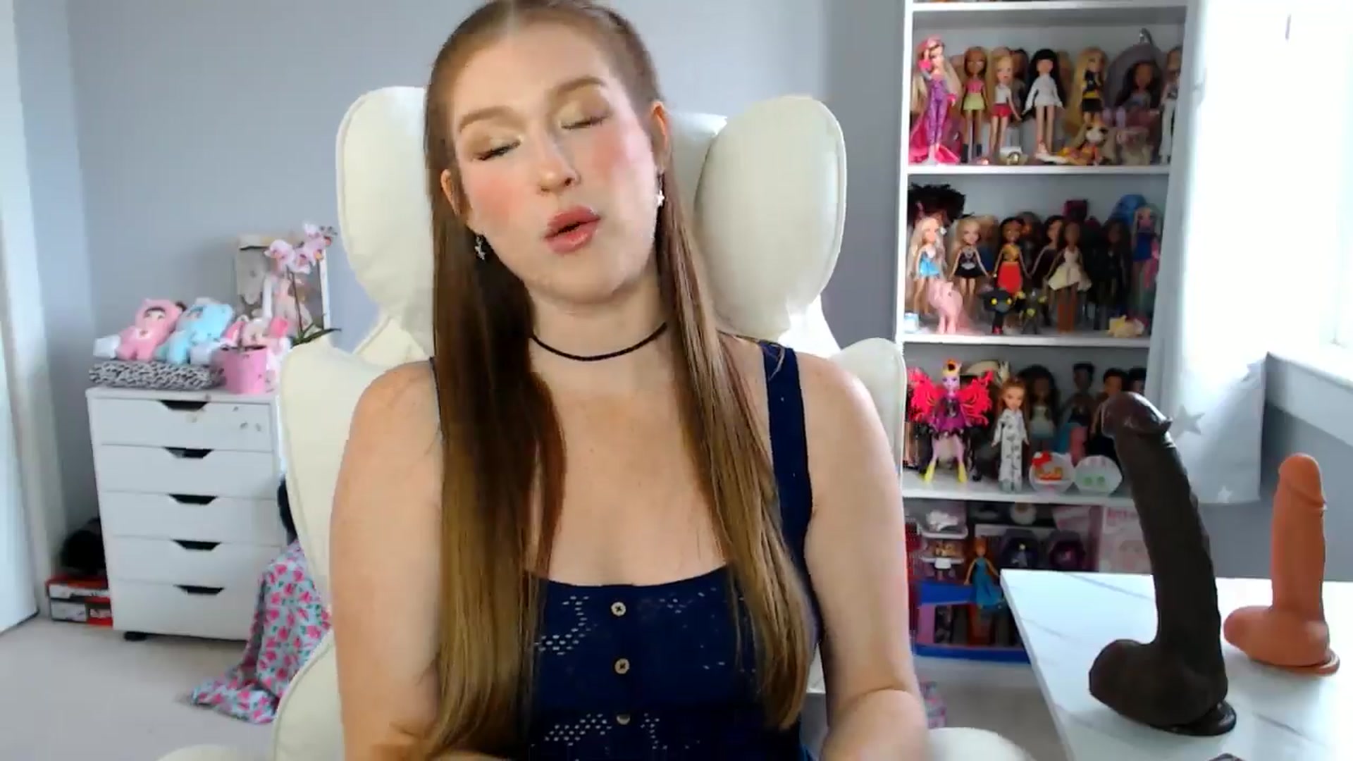 Gallery image thumbnail from GemmaMinx's myfreecams stream on, 08/12/2025, 16:14 image 8 of 20