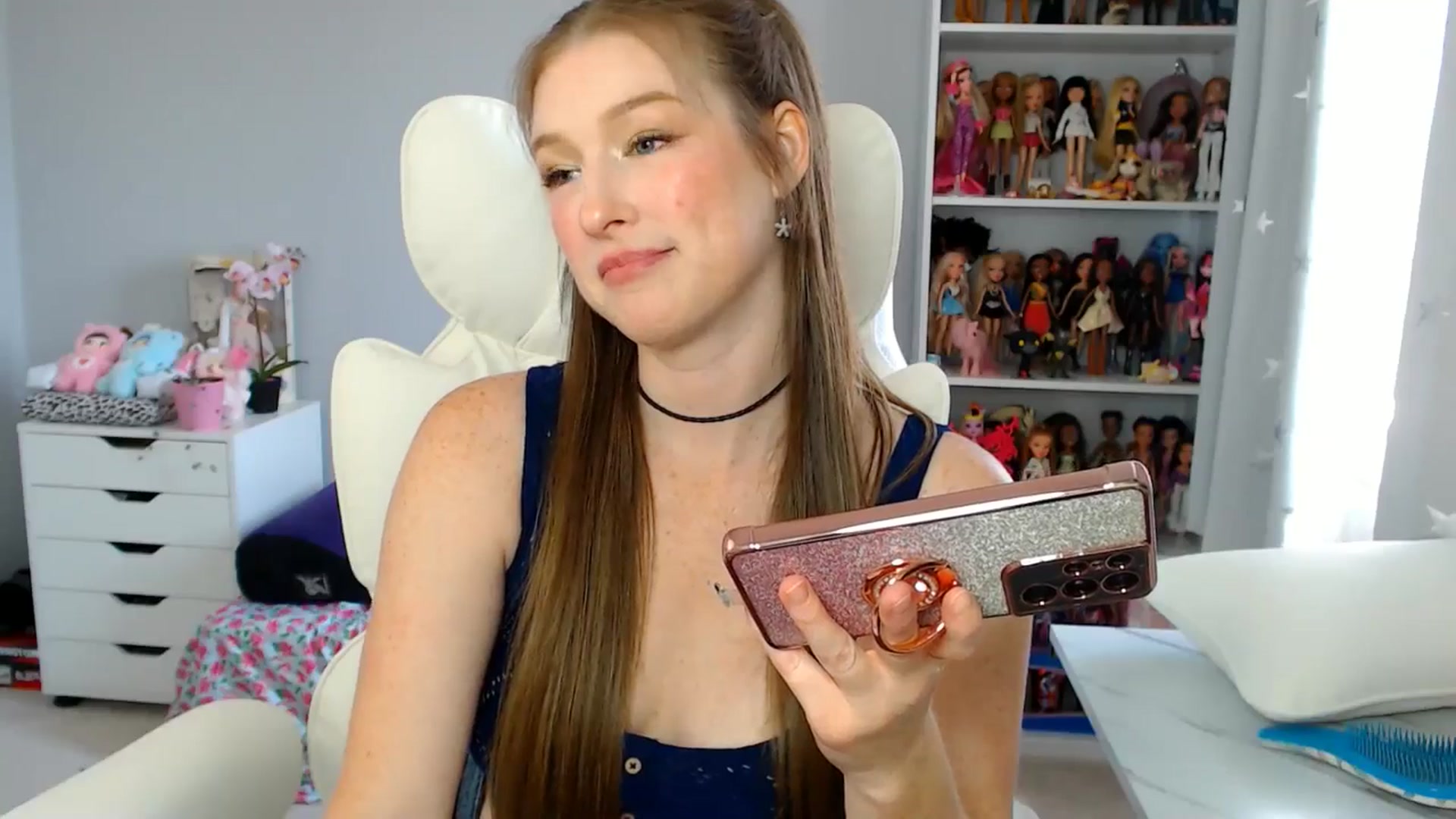 Gallery image thumbnail from GemmaMinx's myfreecams stream on, 08/12/2025, 19:06 image 14 of 20