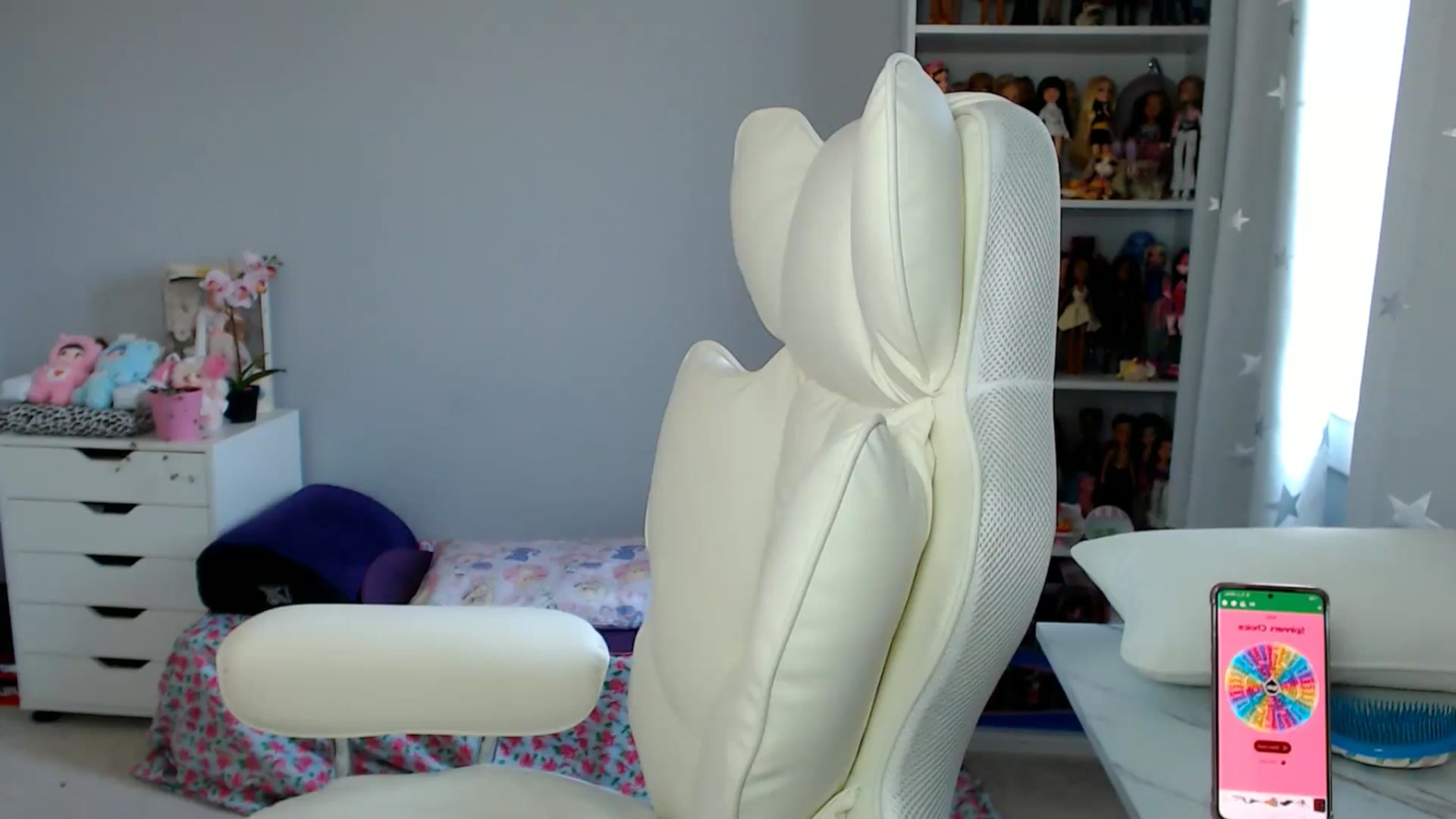 Gallery image thumbnail from GemmaMinx's myfreecams stream on, 08/12/2025, 19:06 image 10 of 20