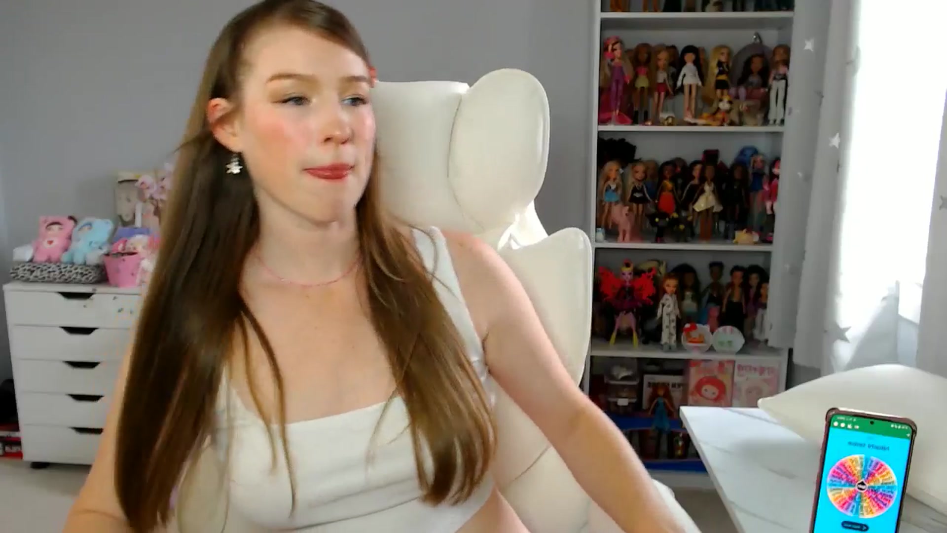 Gallery image thumbnail from GemmaMinx's myfreecams stream on, 08/13/2025, 19:14 image 15 of 20