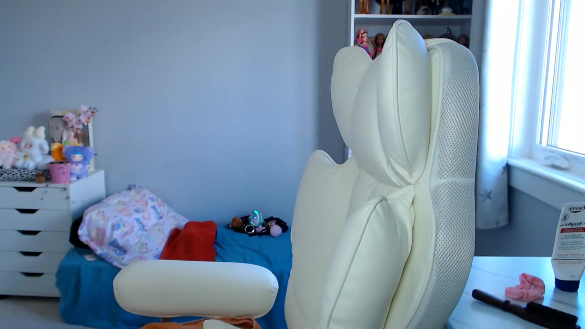 Gallery image thumbnail from GemmaMinx's myfreecams stream on, 08/25/2025, 16:37 image 4 of 20