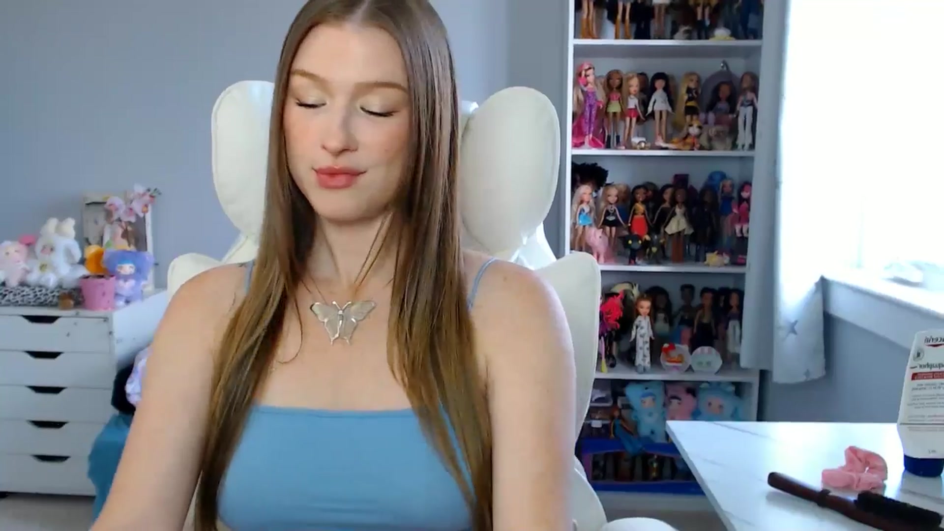 Gallery image thumbnail from GemmaMinx's myfreecams stream on, 08/25/2025, 16:37 image 6 of 20