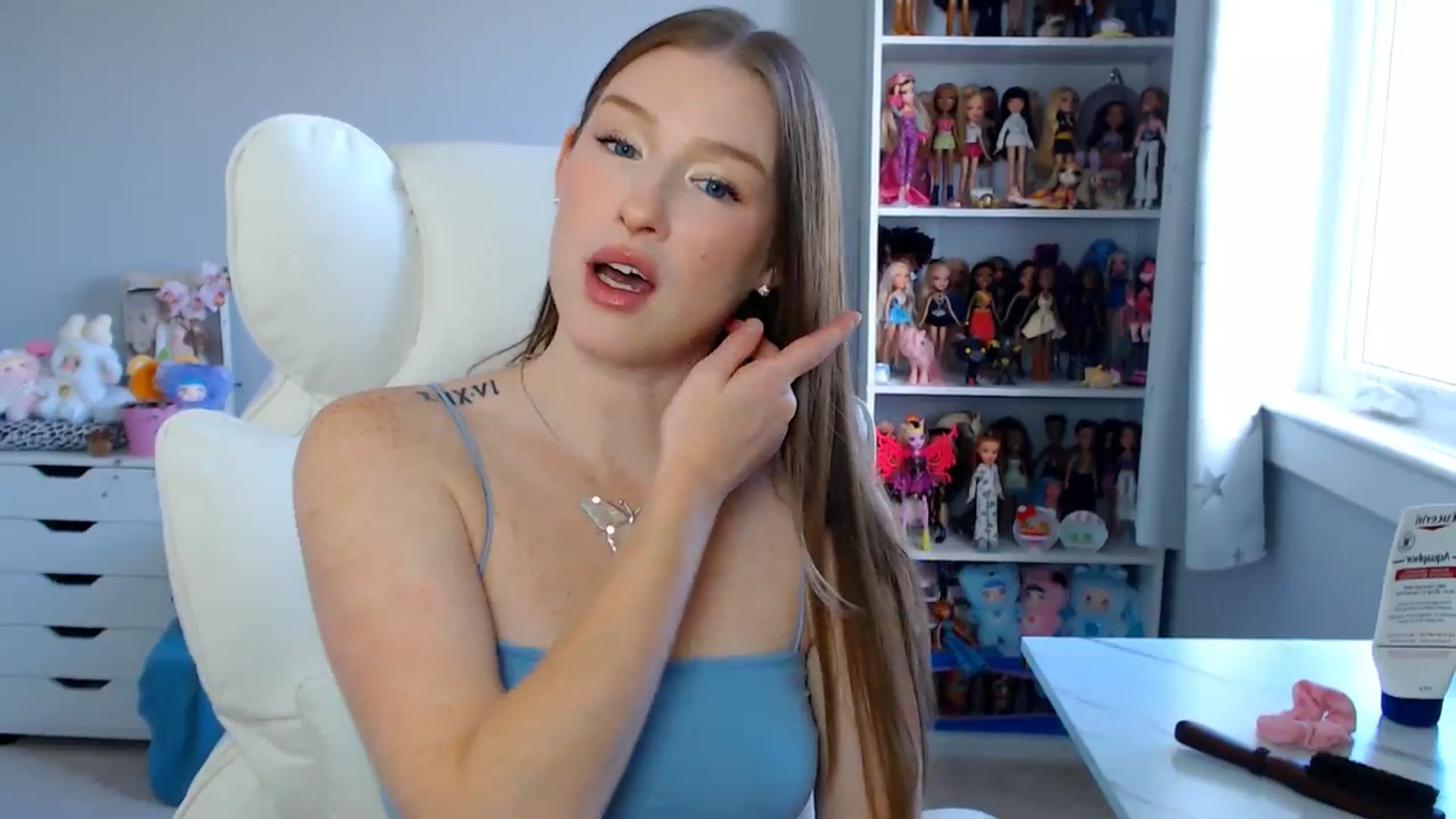 Gallery image thumbnail from GemmaMinx's myfreecams stream on, 08/25/2025, 16:37 image 2 of 20