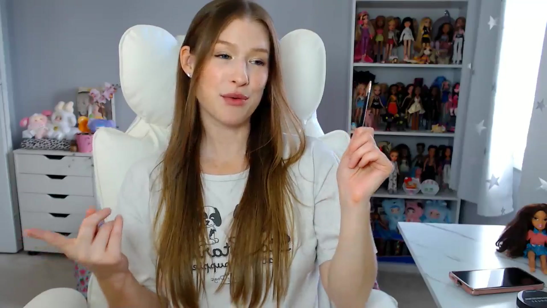 Gallery image thumbnail from GemmaMinx's myfreecams stream on, 08/26/2025, 19:35 image 11 of 20