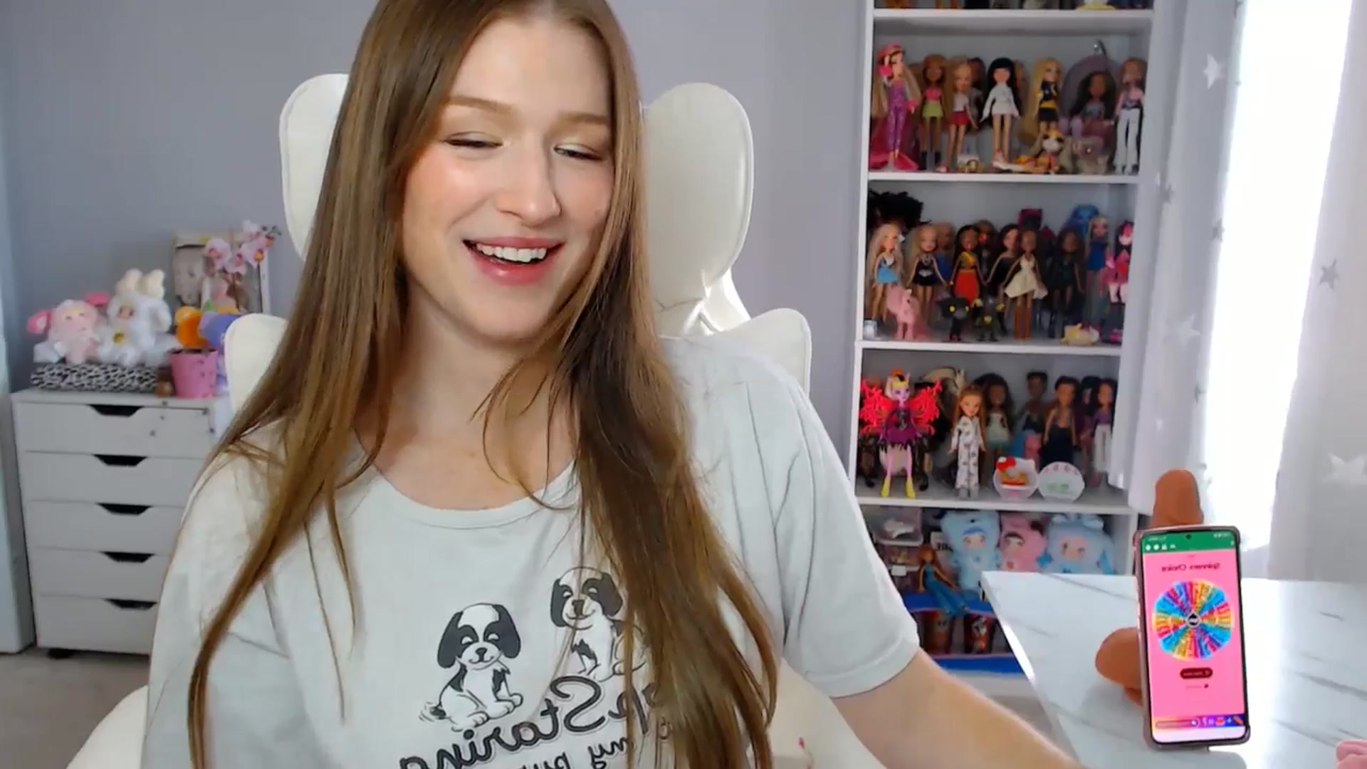 Gallery image thumbnail from GemmaMinx's myfreecams stream on, 08/26/2025, 19:35 image 17 of 20
