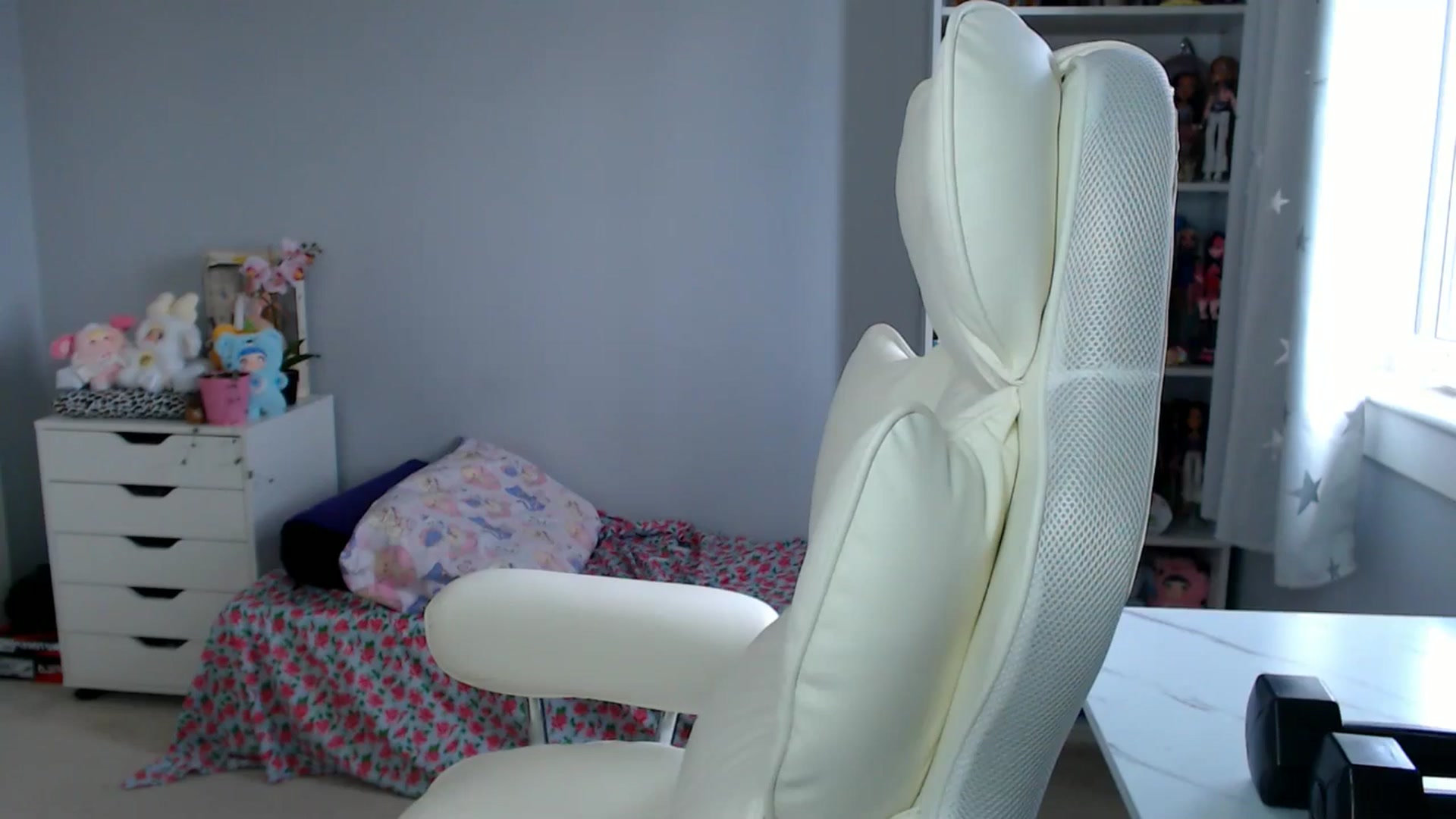 Gallery image thumbnail from GemmaMinx's myfreecams stream on, 08/27/2025, 19:20 image 12 of 20