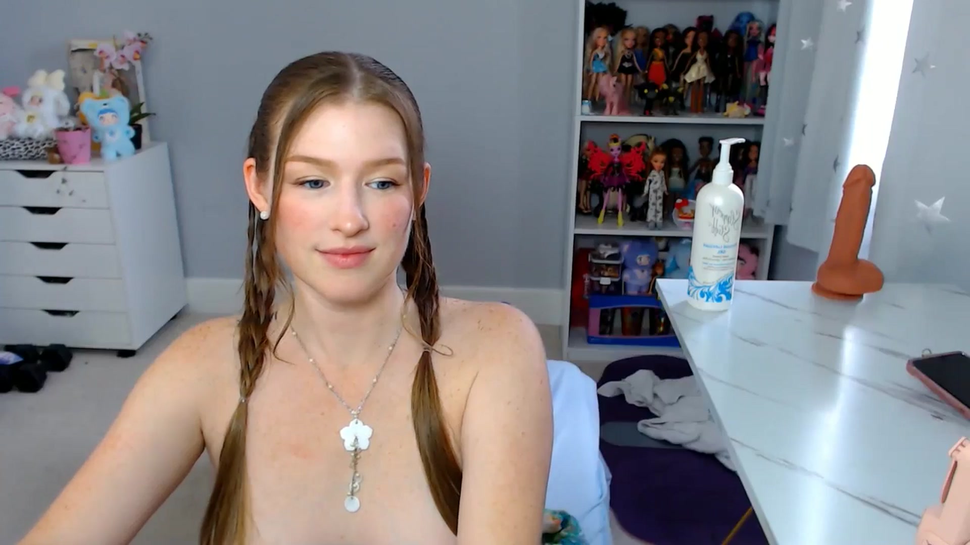 Gallery image thumbnail from GemmaMinx's myfreecams stream on, 08/28/2025, 16:04 image 11 of 20