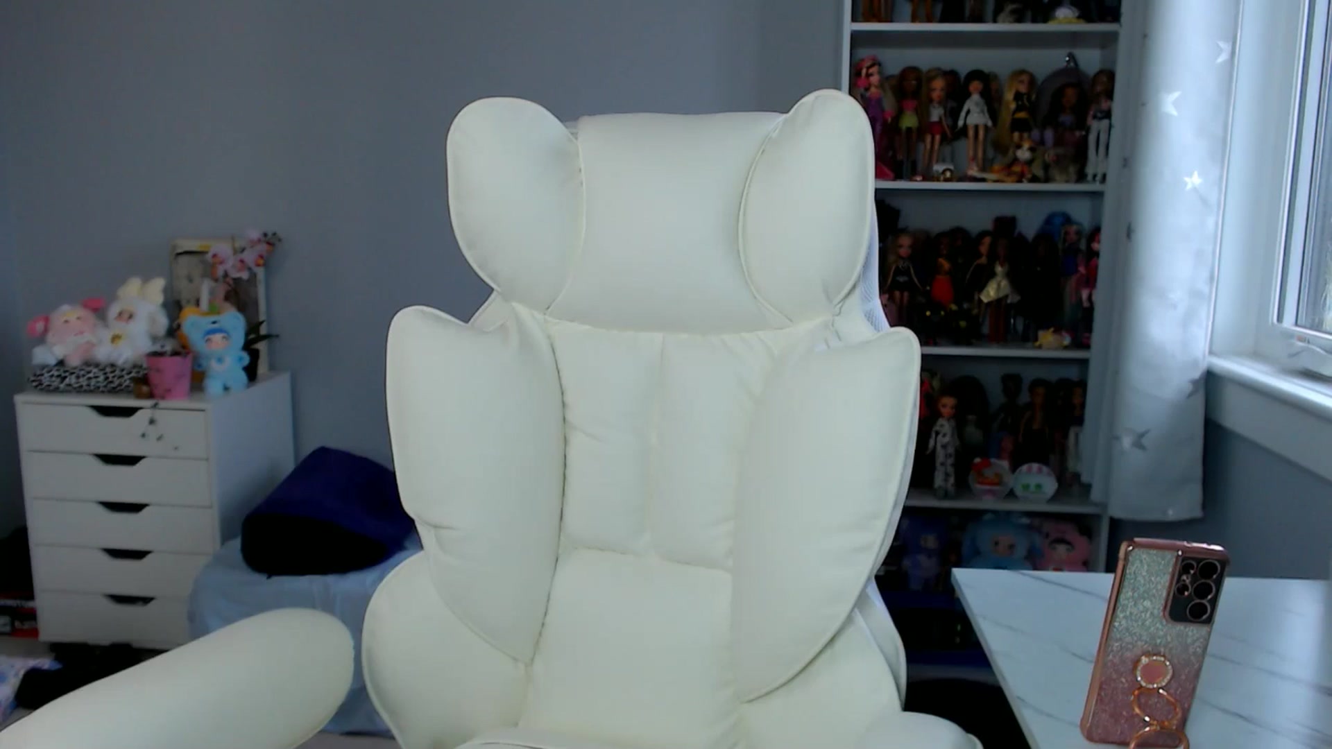 Gallery image thumbnail from GemmaMinx's myfreecams stream on, 08/28/2025, 18:18 image 16 of 20