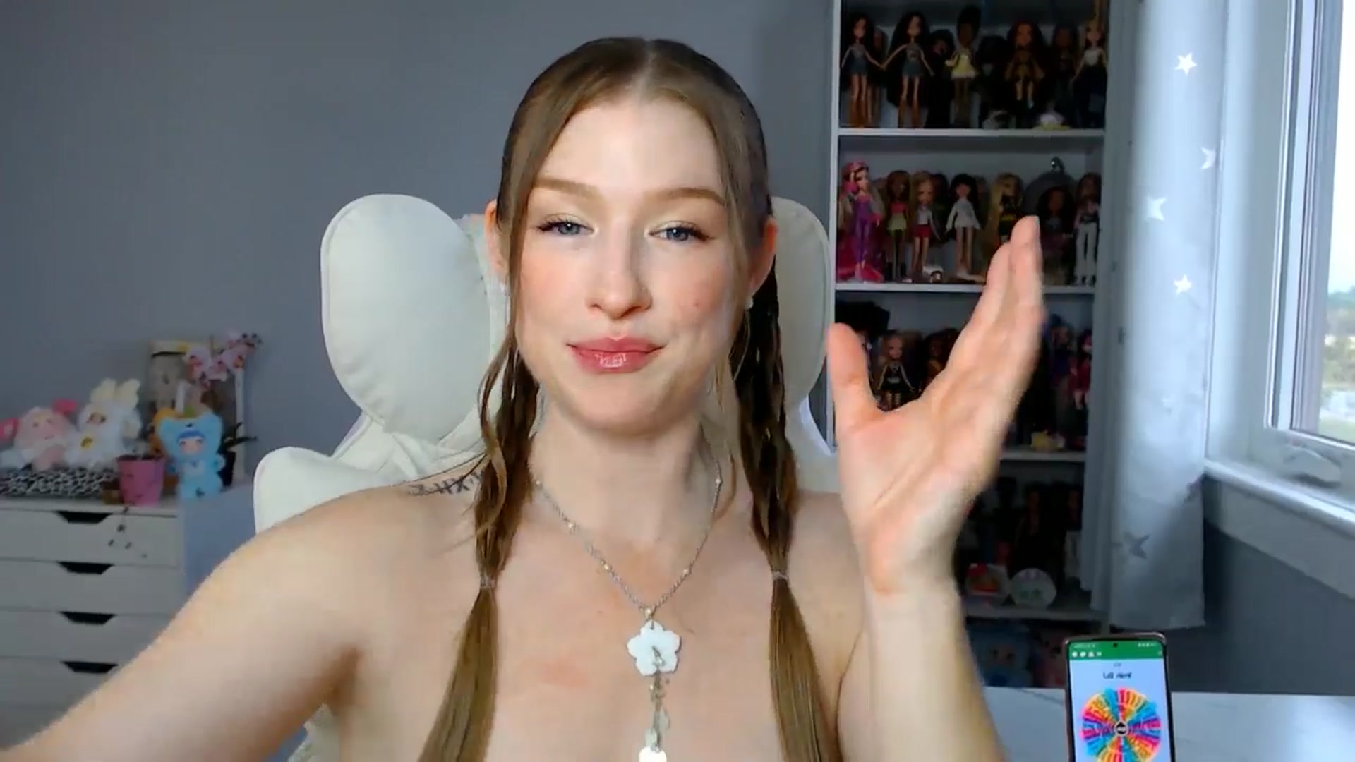 Gallery image thumbnail from GemmaMinx's myfreecams stream on, 08/28/2025, 18:18 image 14 of 20