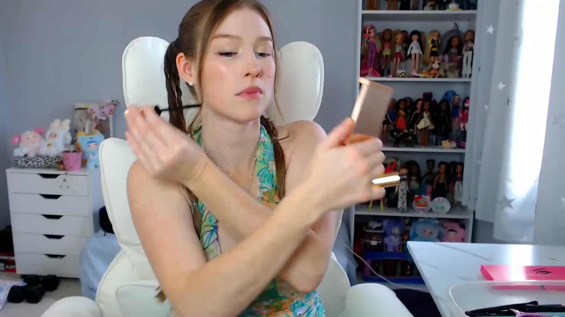 Gallery image thumbnail from GemmaMinx's myfreecams stream on, 08/28/2025, 18:18 image 2 of 20