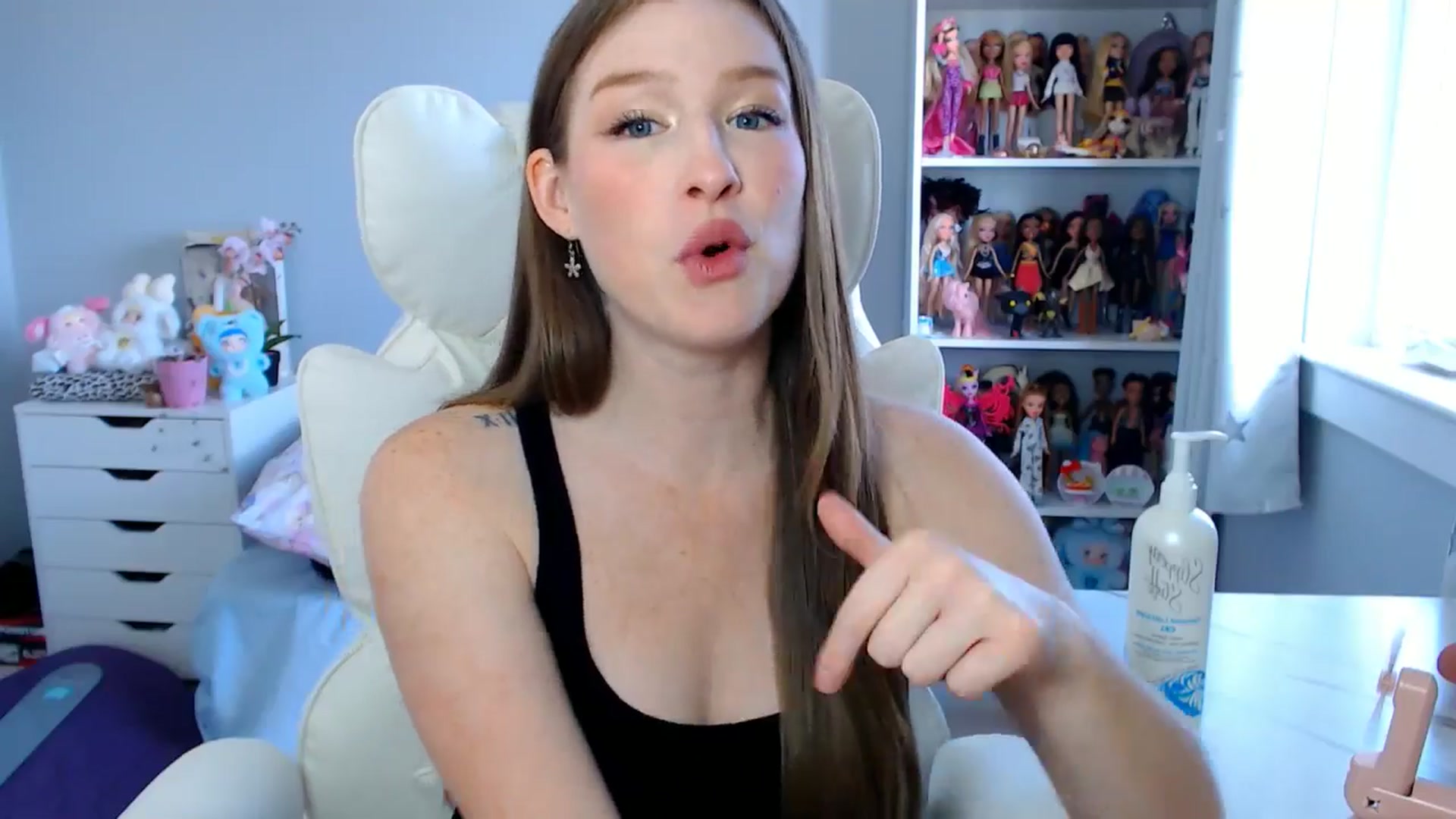 Gallery image thumbnail from GemmaMinx's myfreecams stream on, 08/30/2025, 18:05 image 12 of 20