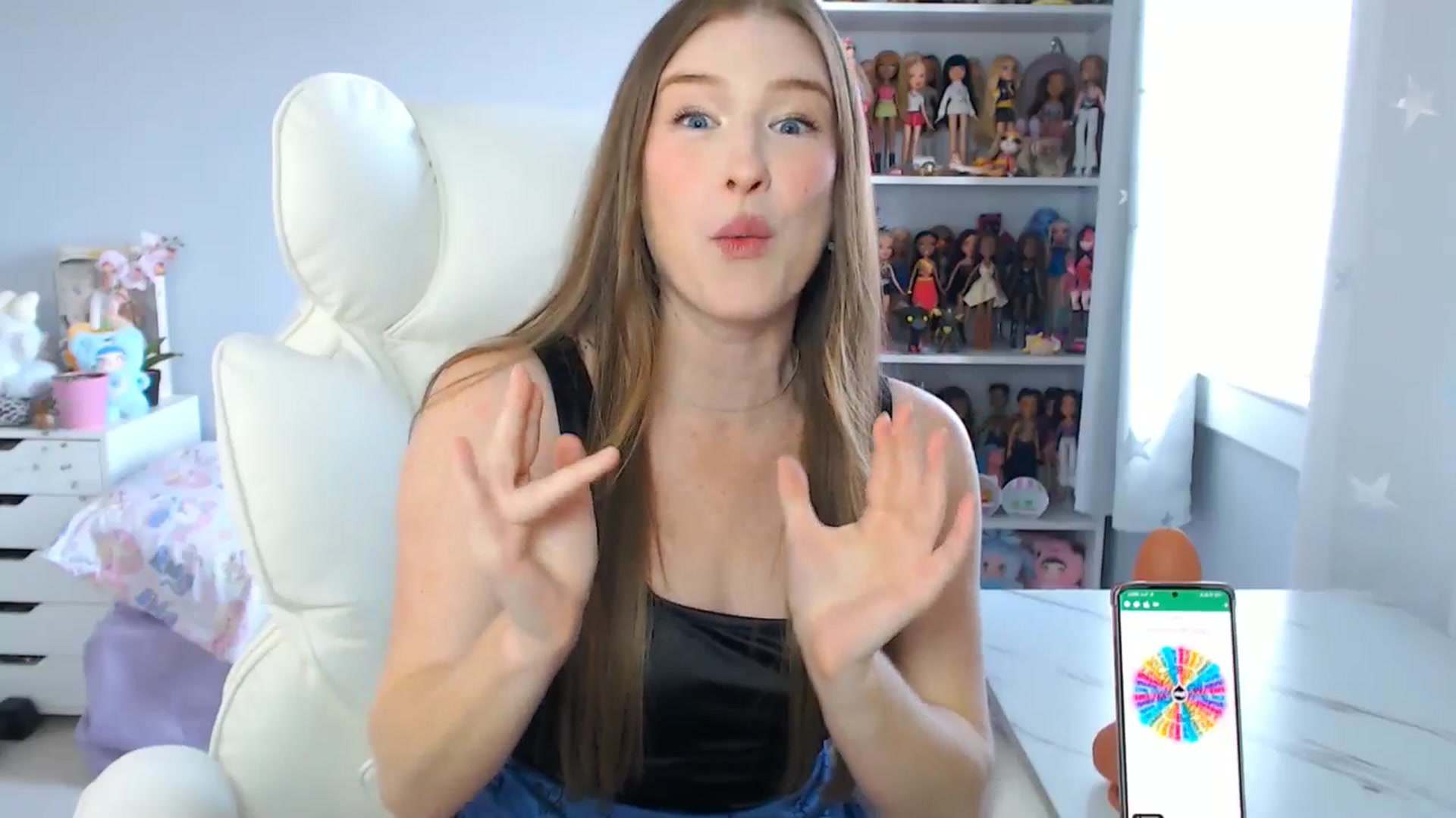 Gallery image thumbnail from GemmaMinx's myfreecams stream on, 09/05/2025, 19:27 image 11 of 20