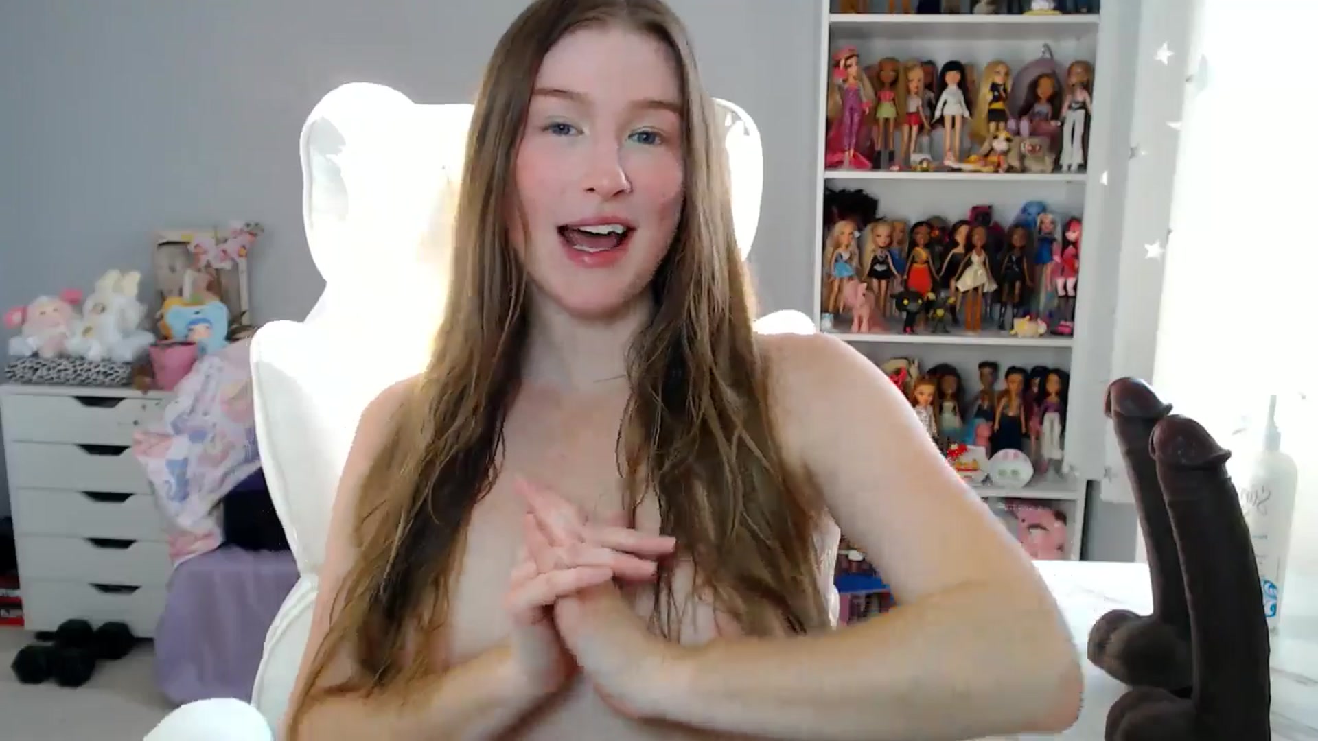 Gallery image thumbnail from GemmaMinx's myfreecams stream on, 09/06/2025, 22:06 image 20 of 20