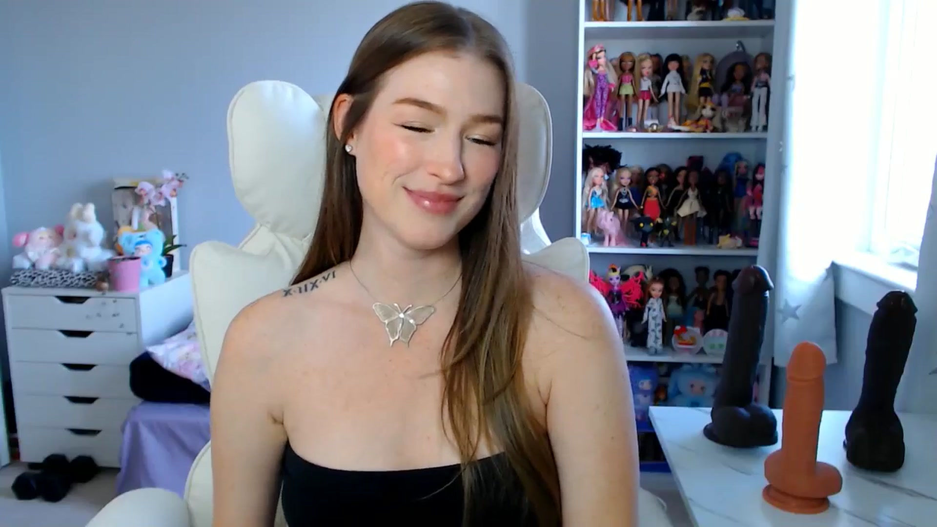 Gallery image thumbnail from GemmaMinx's myfreecams stream on, 09/10/2025, 18:29 image 5 of 20