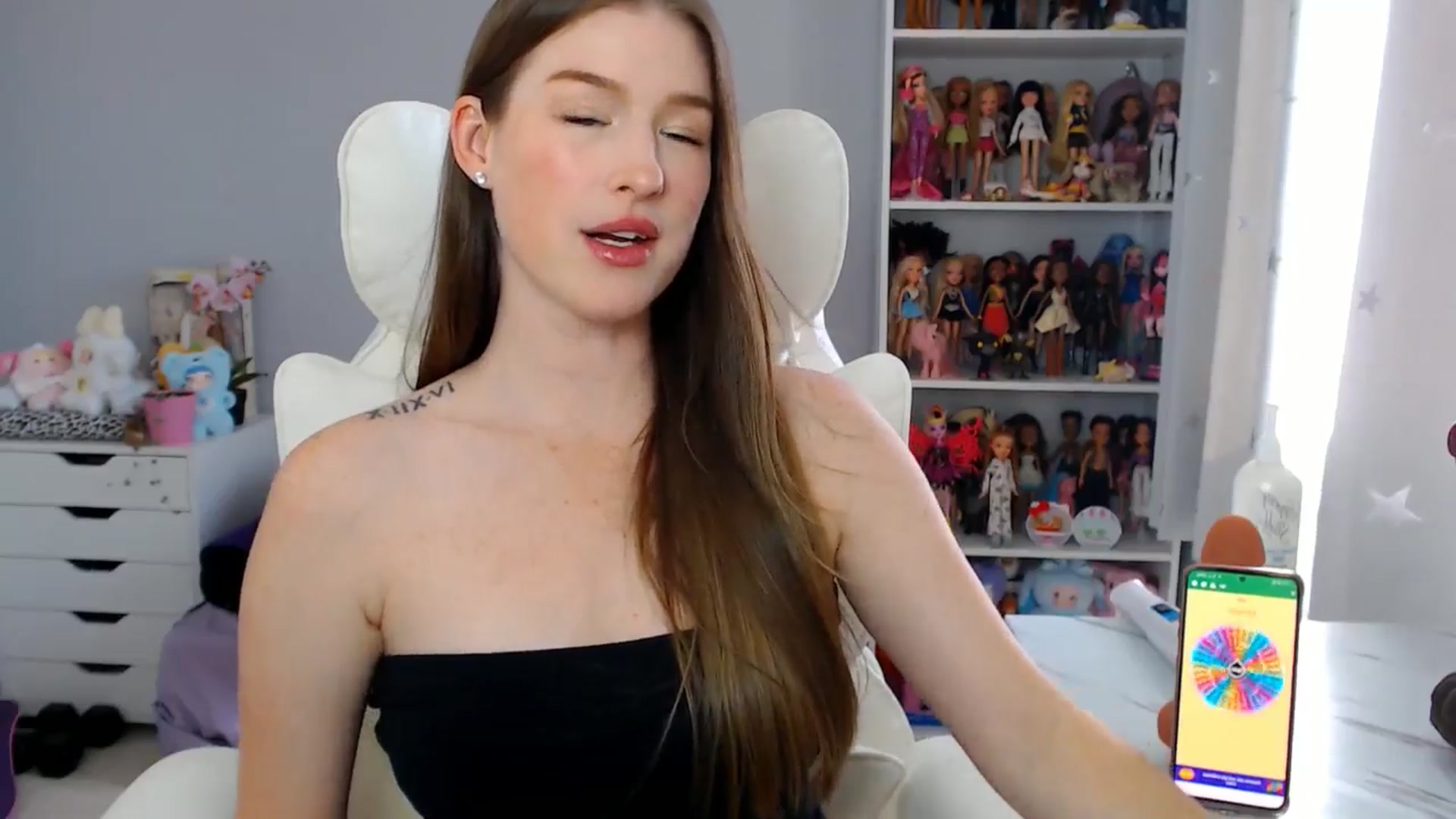 Gallery image thumbnail from GemmaMinx's myfreecams stream on, 09/10/2025, 19:21 image 14 of 20