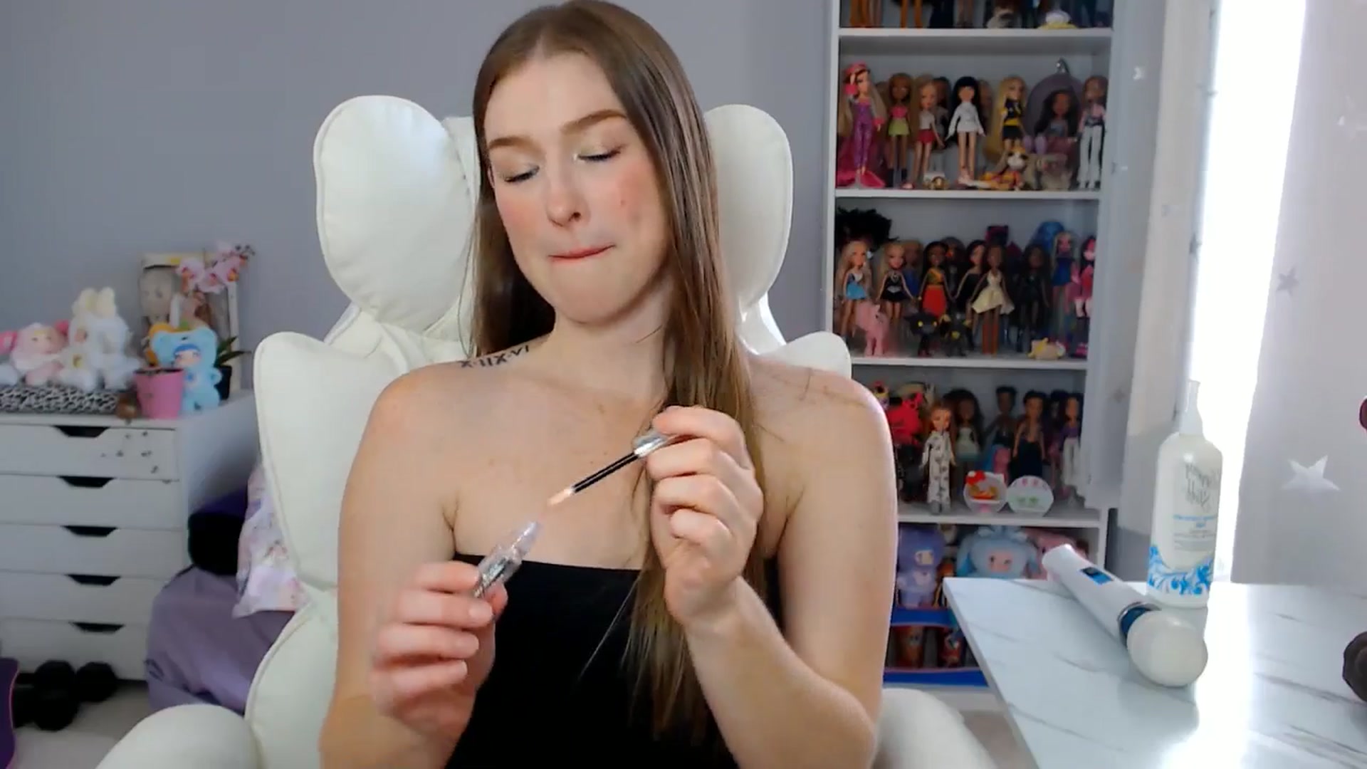 Gallery image thumbnail from GemmaMinx's myfreecams stream on, 09/10/2025, 19:21 image 11 of 20