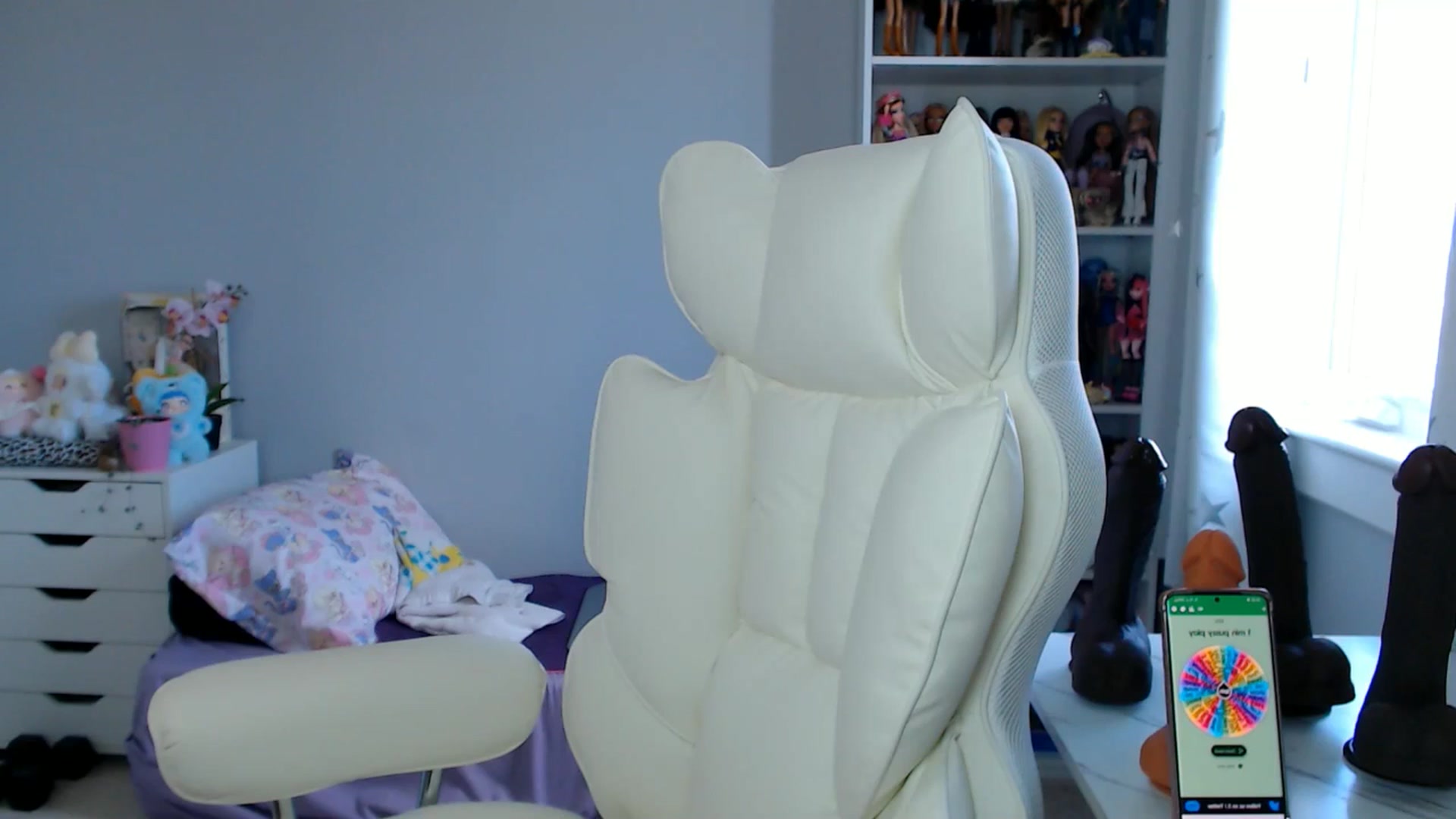 Gallery image thumbnail from GemmaMinx's myfreecams stream on, 09/11/2025, 19:04 image 10 of 20