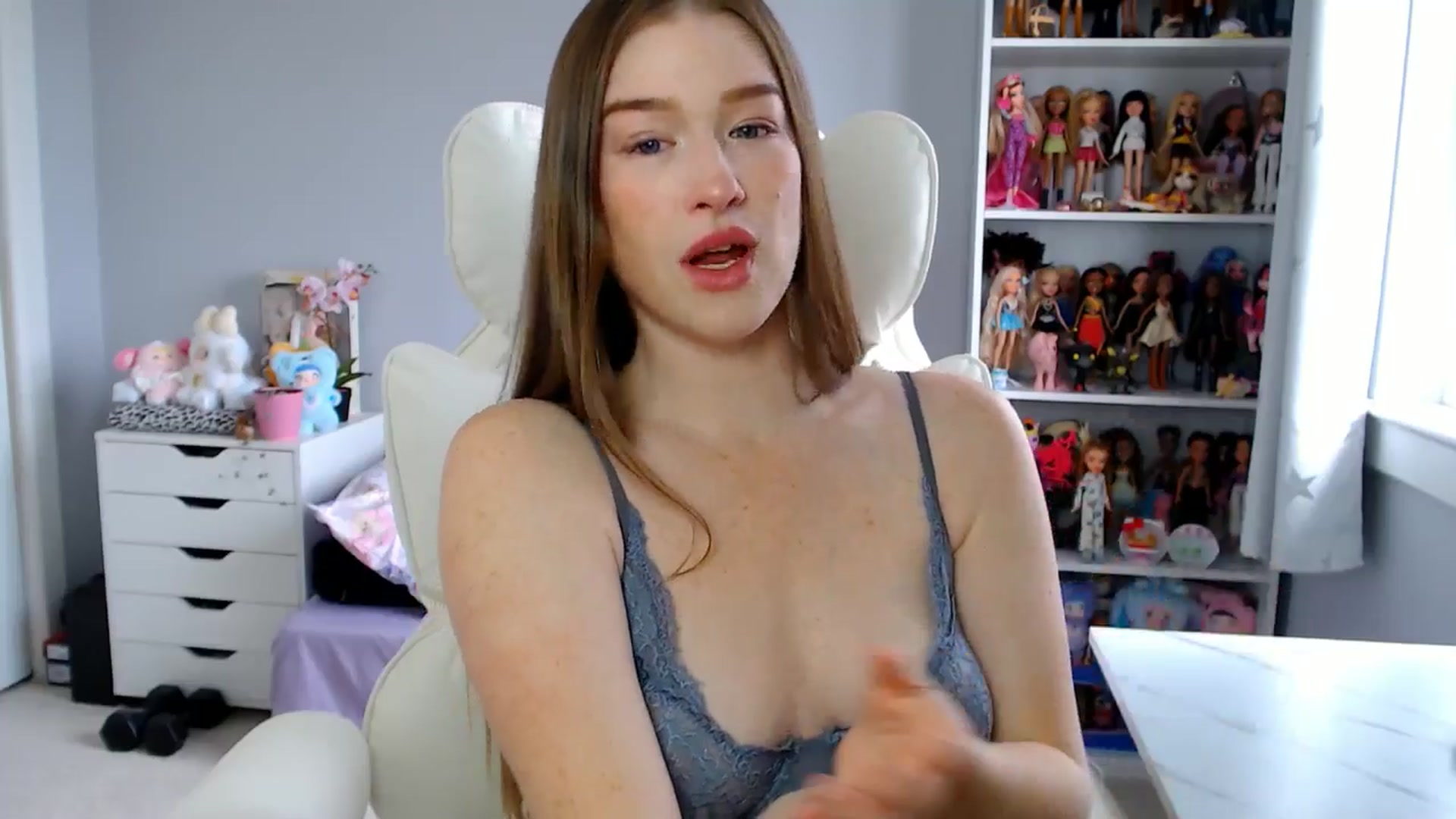Gallery image thumbnail from GemmaMinx's myfreecams stream on, 09/13/2025, 17:20 image 7 of 20