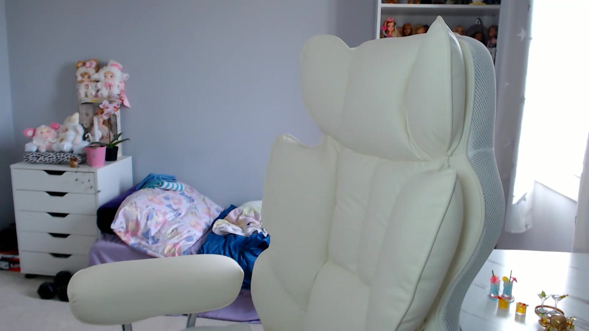 Gallery image thumbnail from GemmaMinx's myfreecams stream on, 09/27/2025, 18:09 image 13 of 20