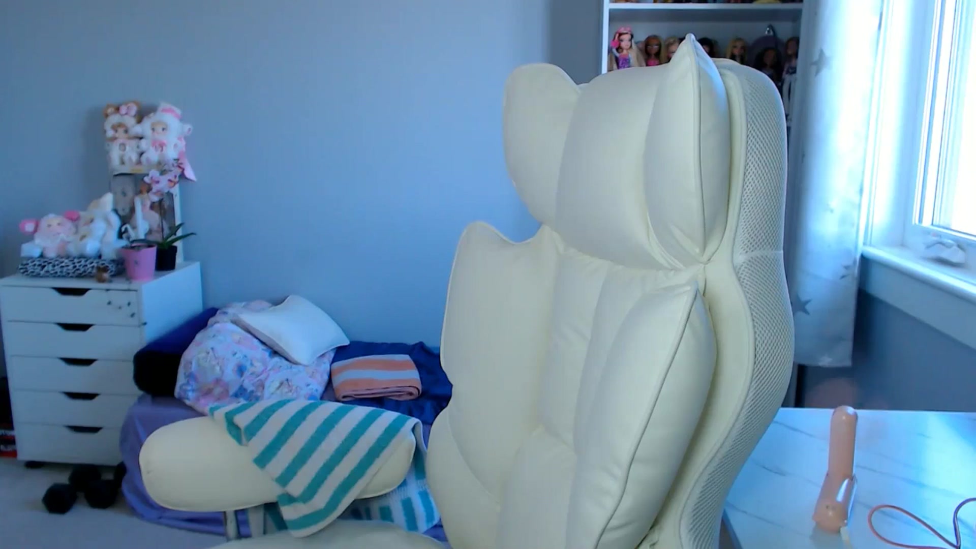 Gallery image thumbnail from GemmaMinx's myfreecams stream on, 09/30/2025, 15:59 image 13 of 20